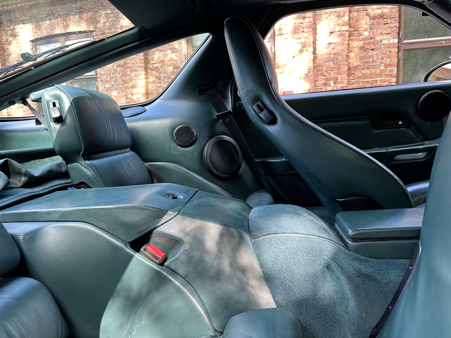 Innenraumfoto von 1994 Porsche 928 GTS