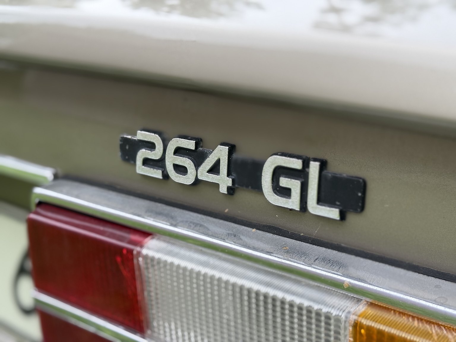 Exterior image of 1976 Volvo 264 V6 GL Automatisk