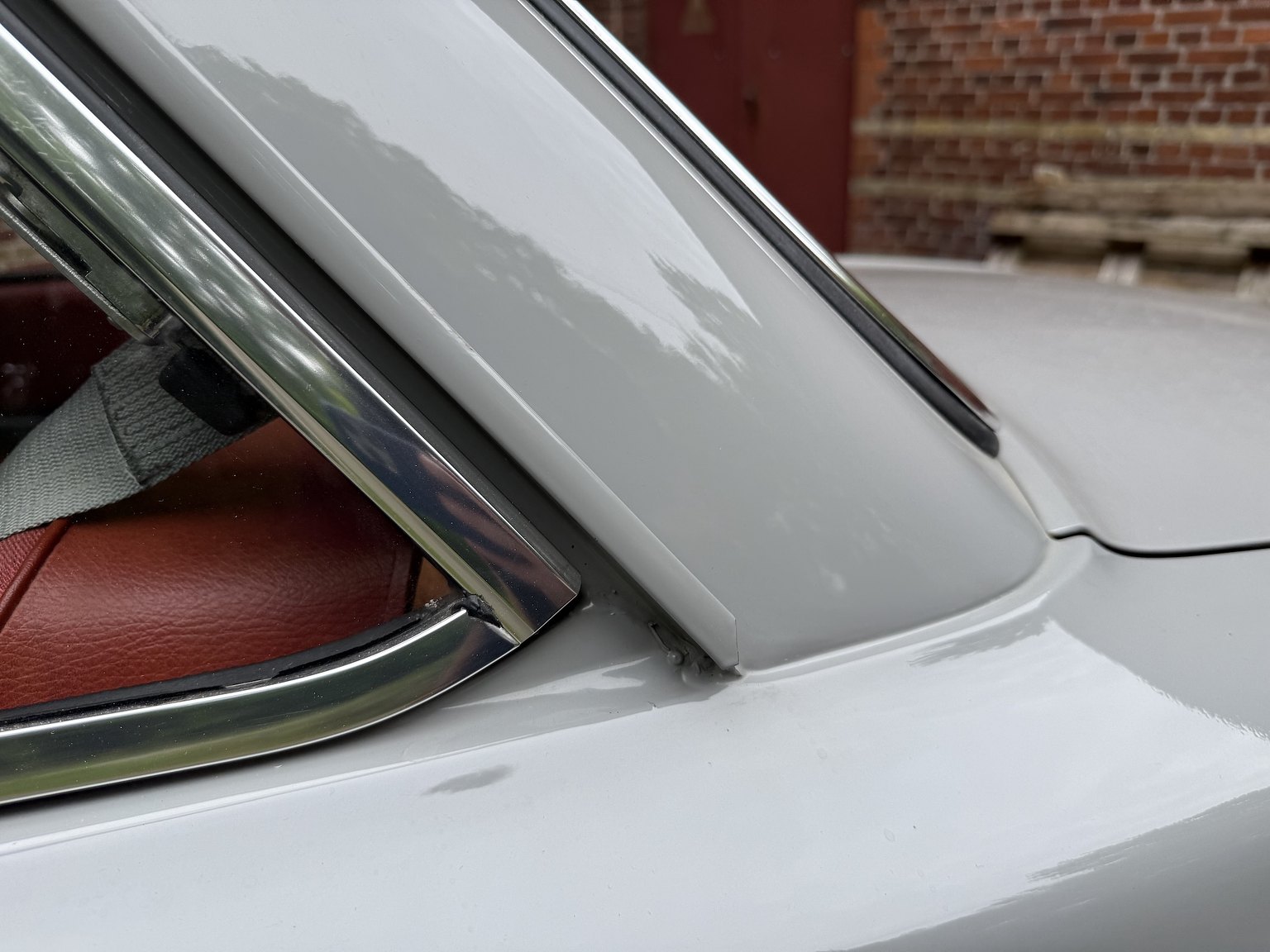 Exterior image of 1970 Volvo 142 Automatic