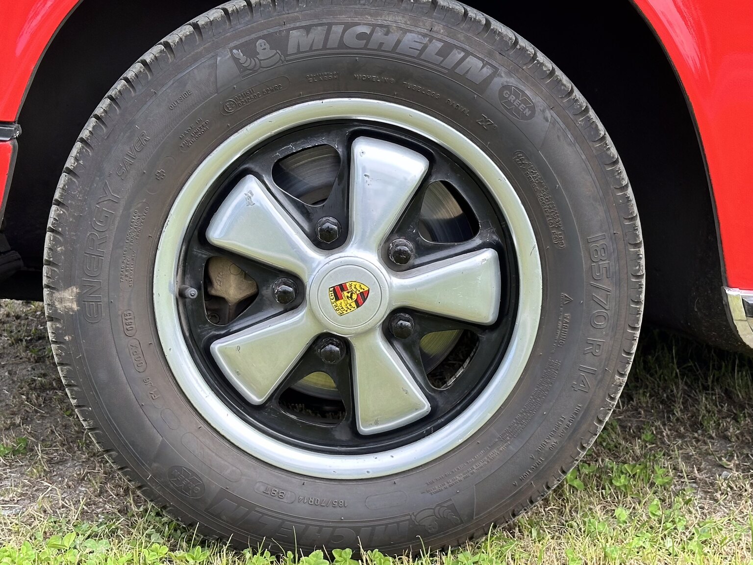 Exteriörbild på 1969 1969 PORSCHE COUPÉ 911 T 