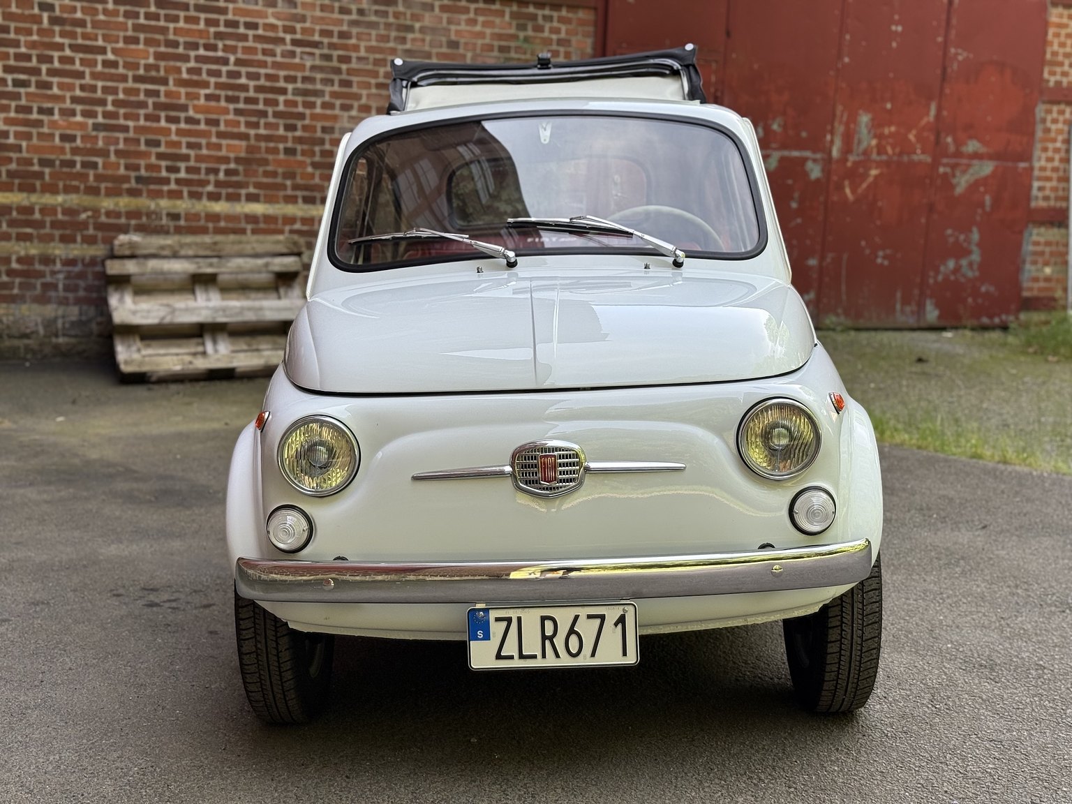 Exterior image of 1965 Fiat 500F