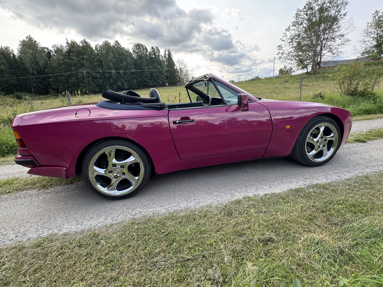 Exterior image of 1990 Porsche 944 S2 Convertible
