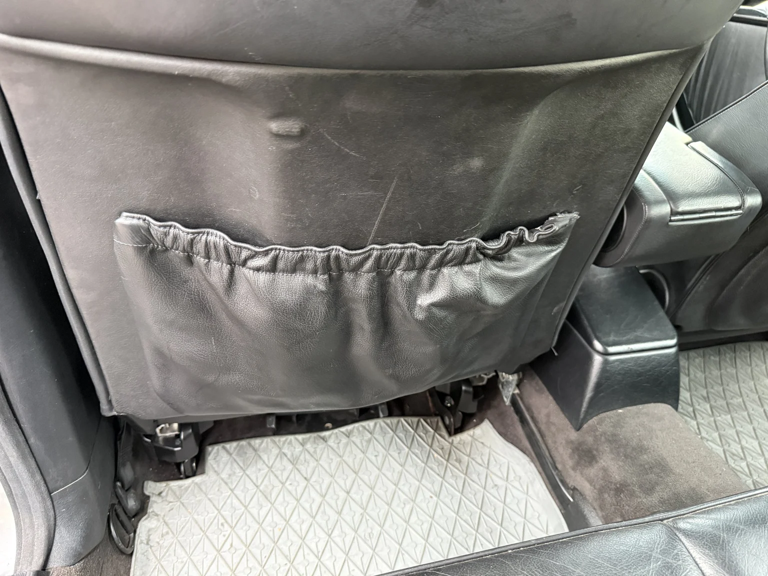 Interior image of 1994 Mercedes-Benz E 320 T (46)