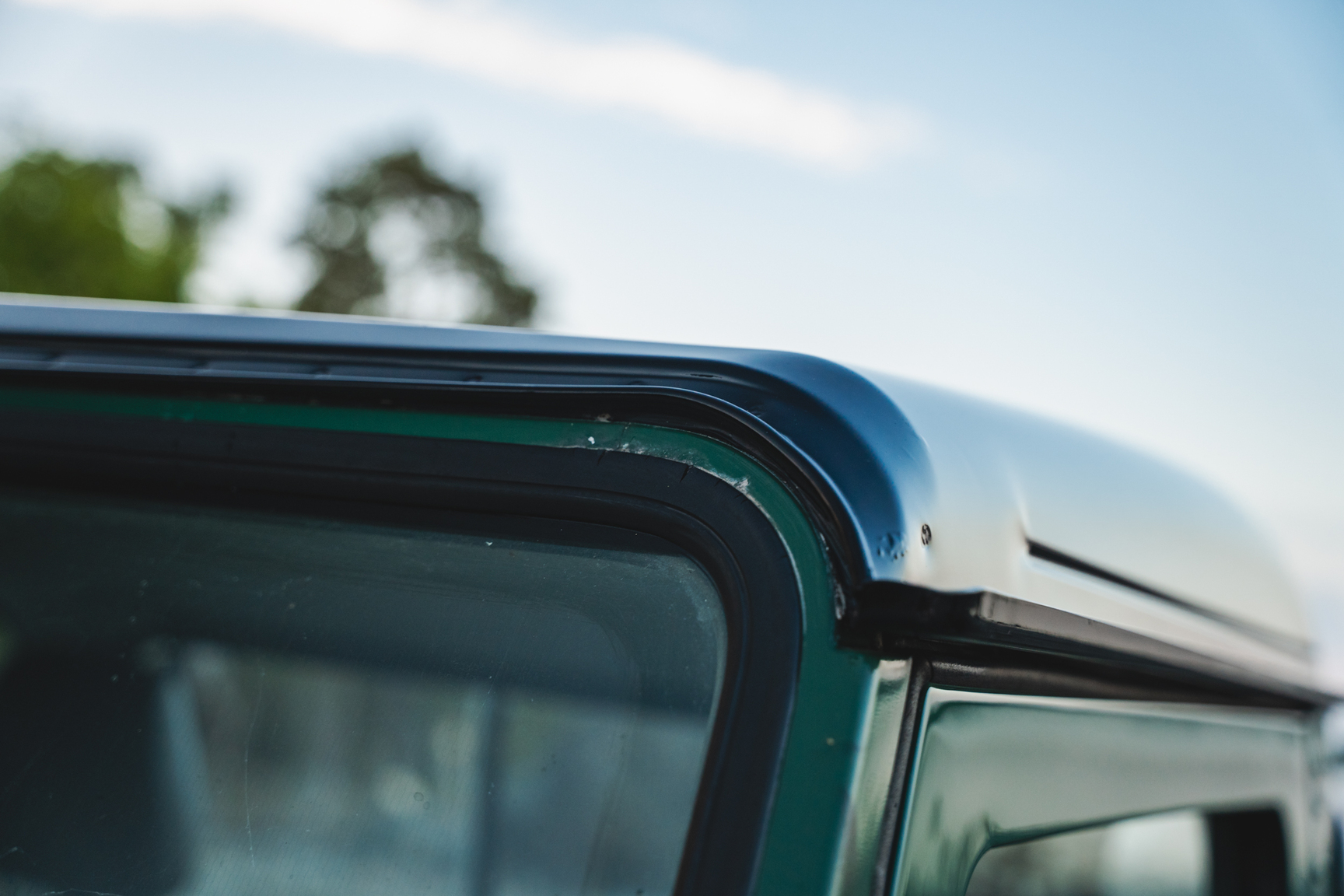 Exterior image of 2003 Land Rover Defender TD5 90 Pickup (89)