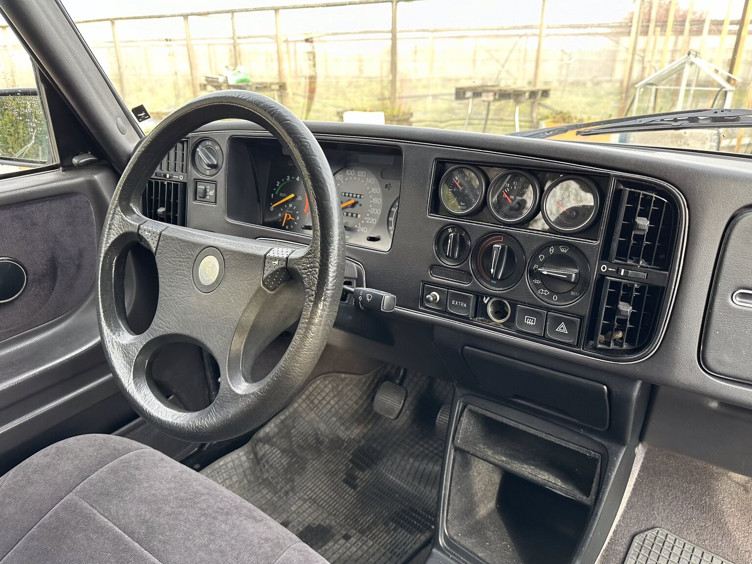 Interior image of 1991 Saab 900 Turbo
