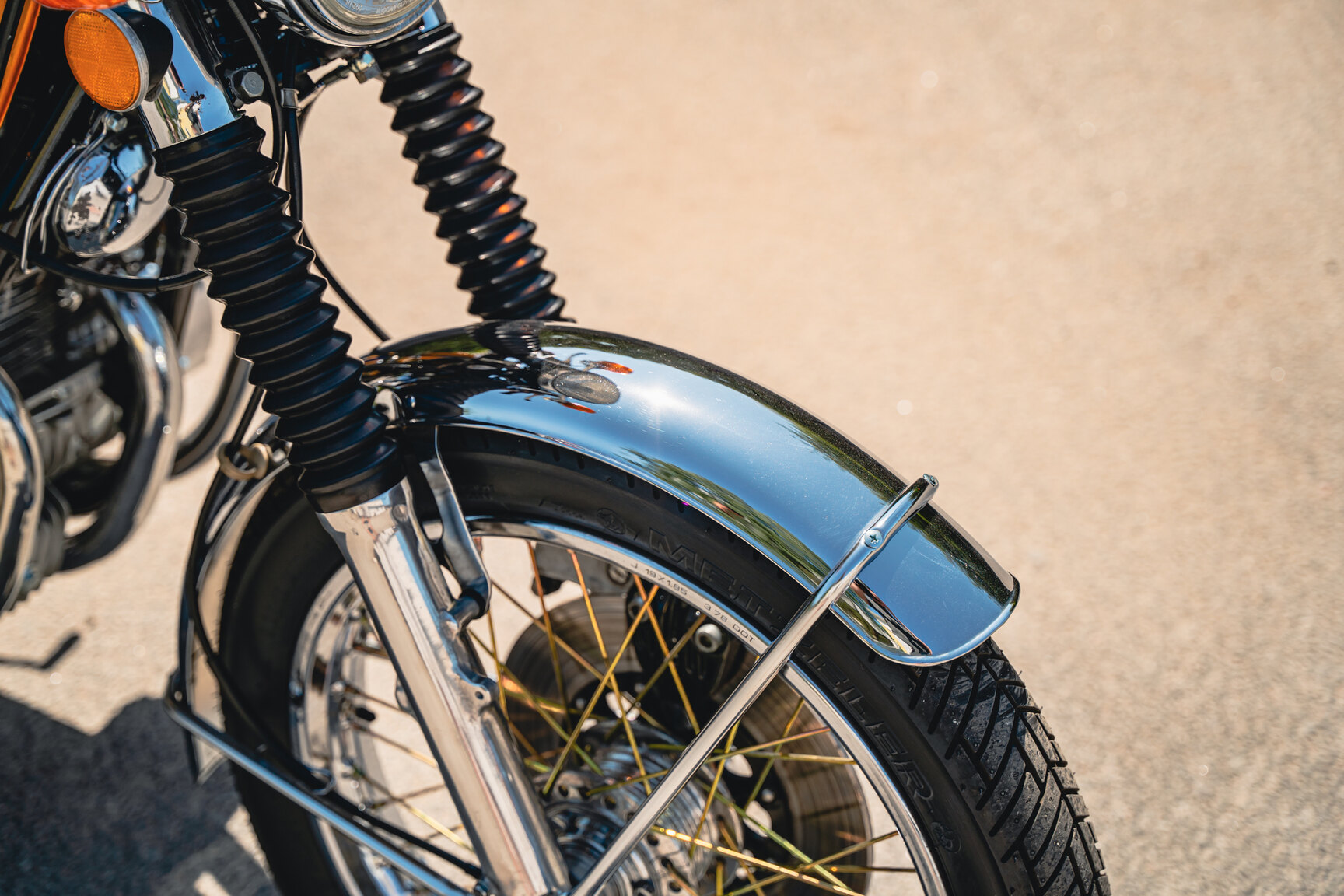 Exteriörbild på 1975 Honda CB 750 K2 