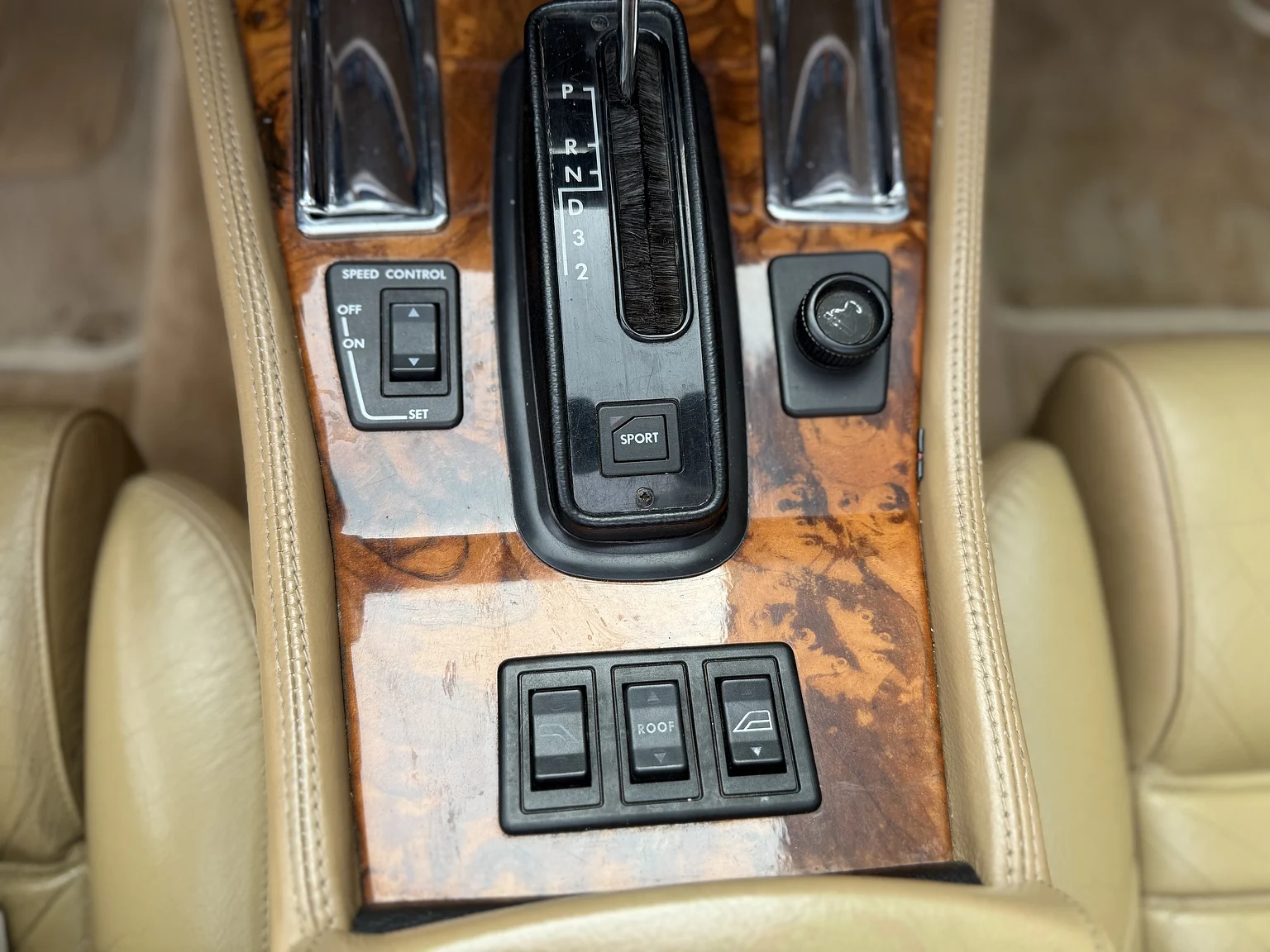 Interior image of 1993 Jaguar XjS Cabriolet (13)