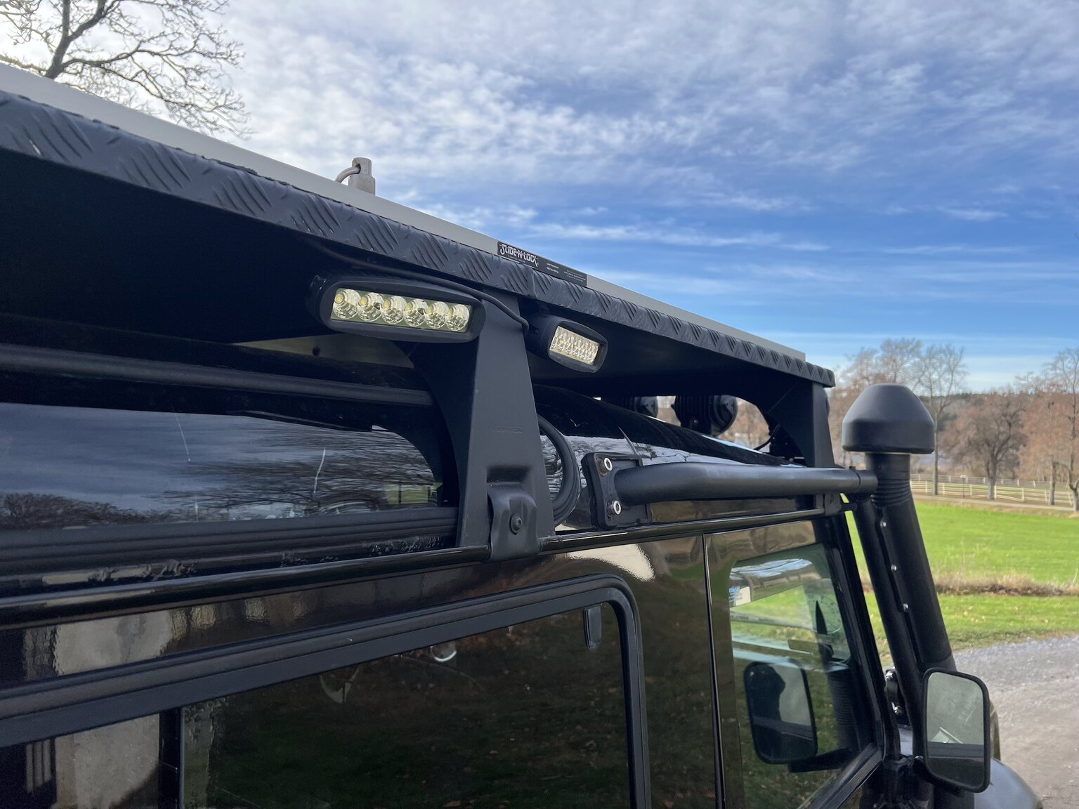 Exteriörbild på 2002 Land Rover Defender 90 2.5 Td5