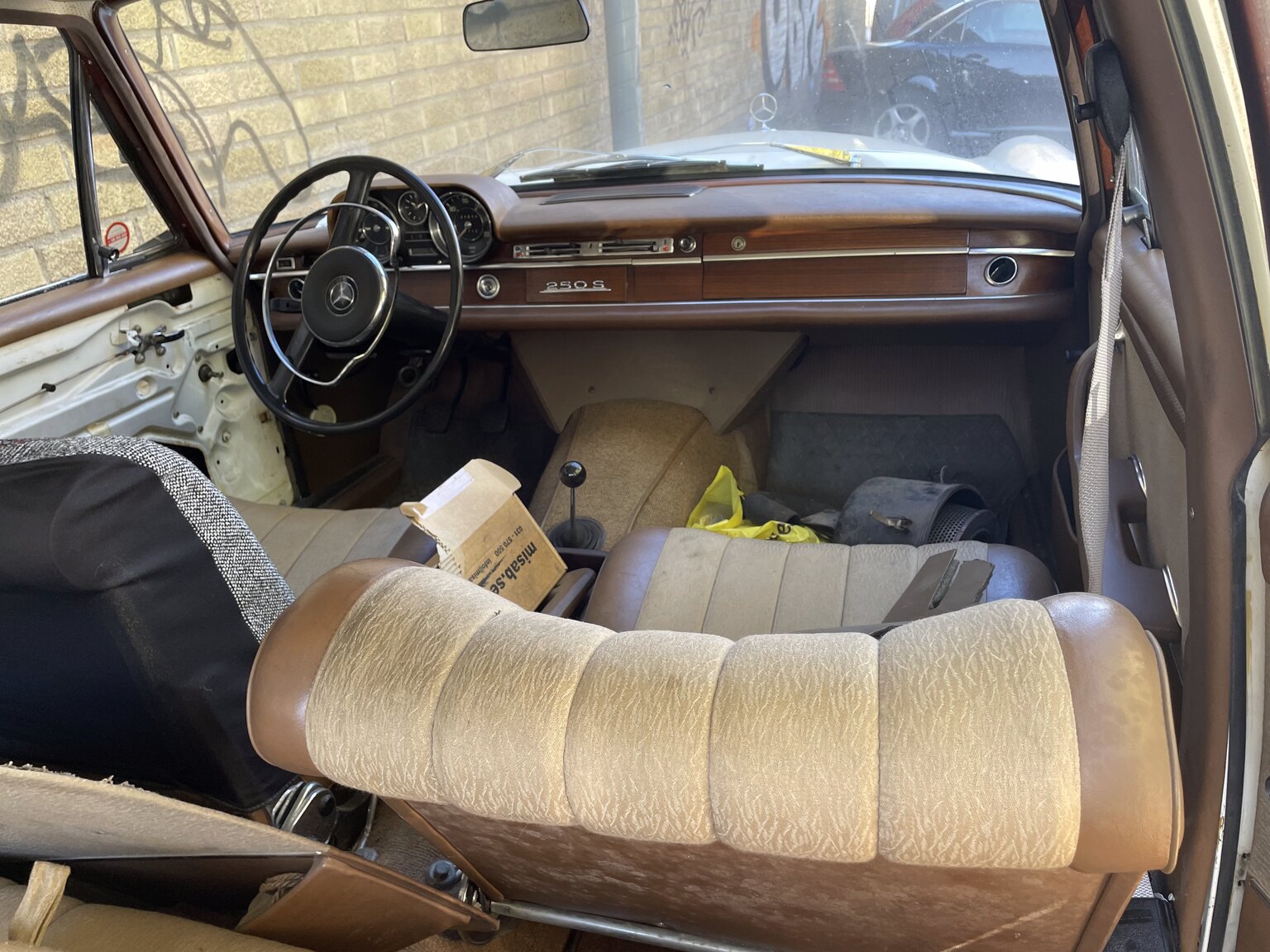 Innenraumfoto von 1966 Mercedes-Benz 250s