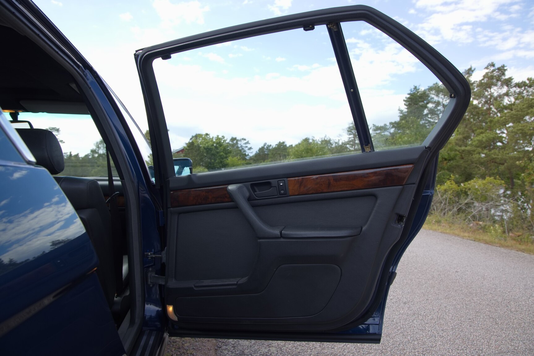 Innenraumfoto von 1990 BMW 750 IAL Highline