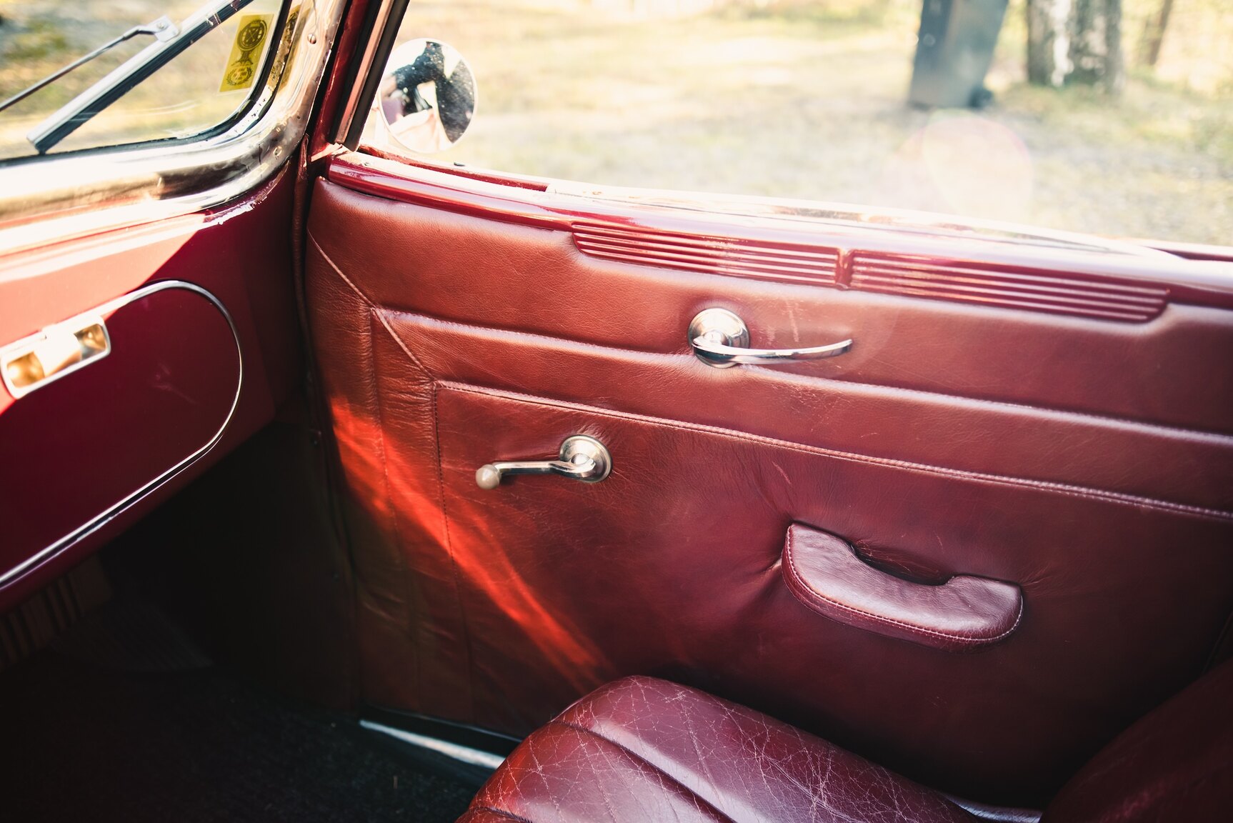 Interior image of 1938 Dodge Six Convertible Coupé