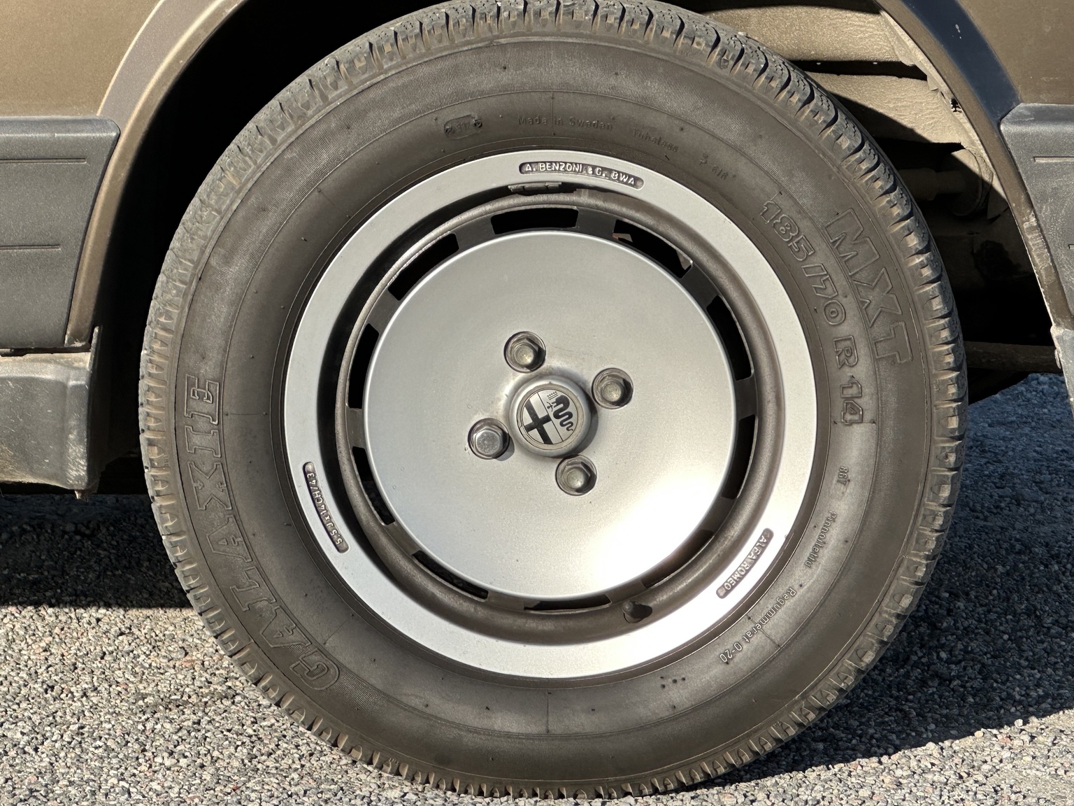 Exteriörbild på 1984 Alfa Romeo Alfetta 2000