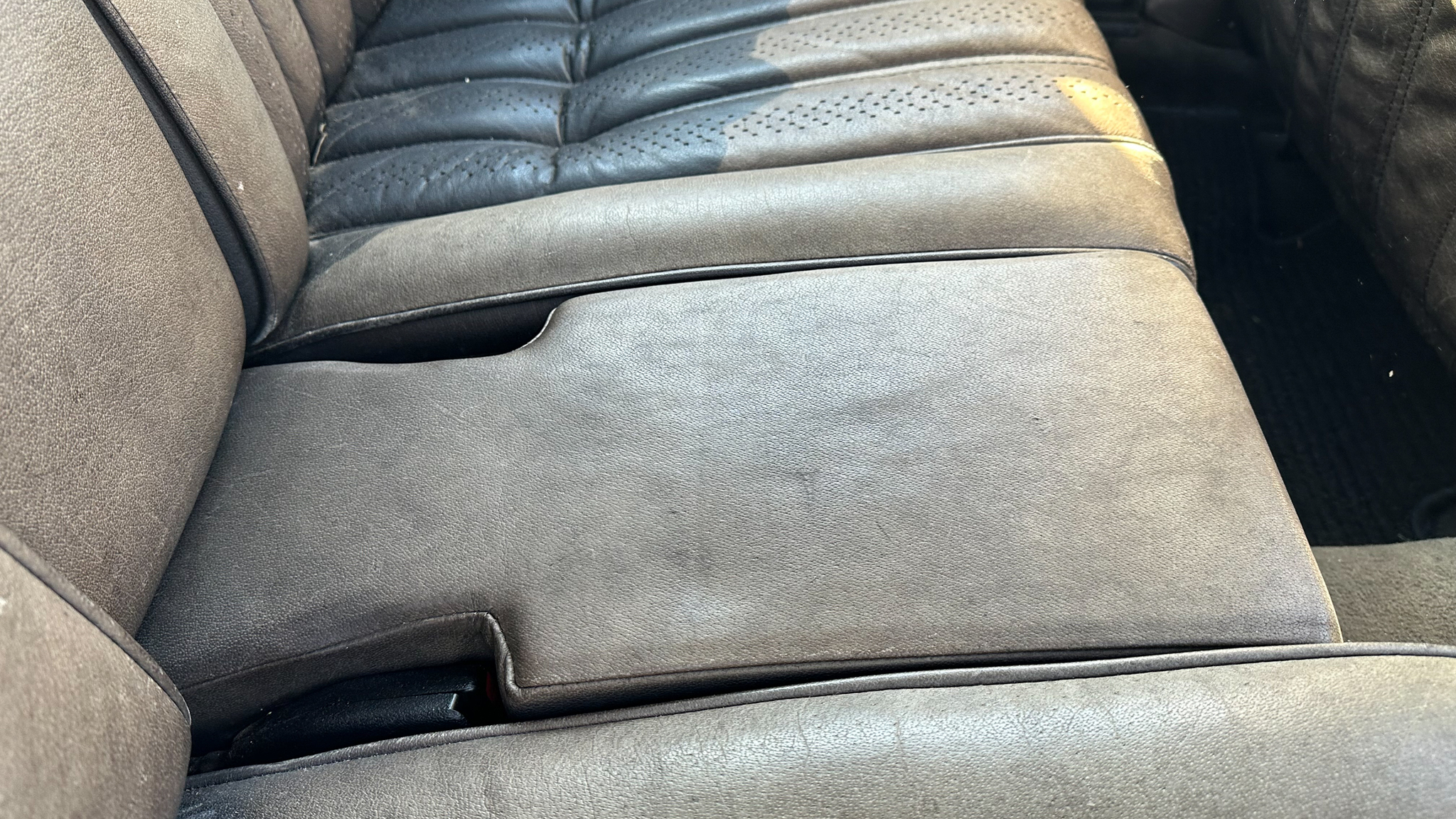 Interiörbild 1984 BMW 745i Executive Automat