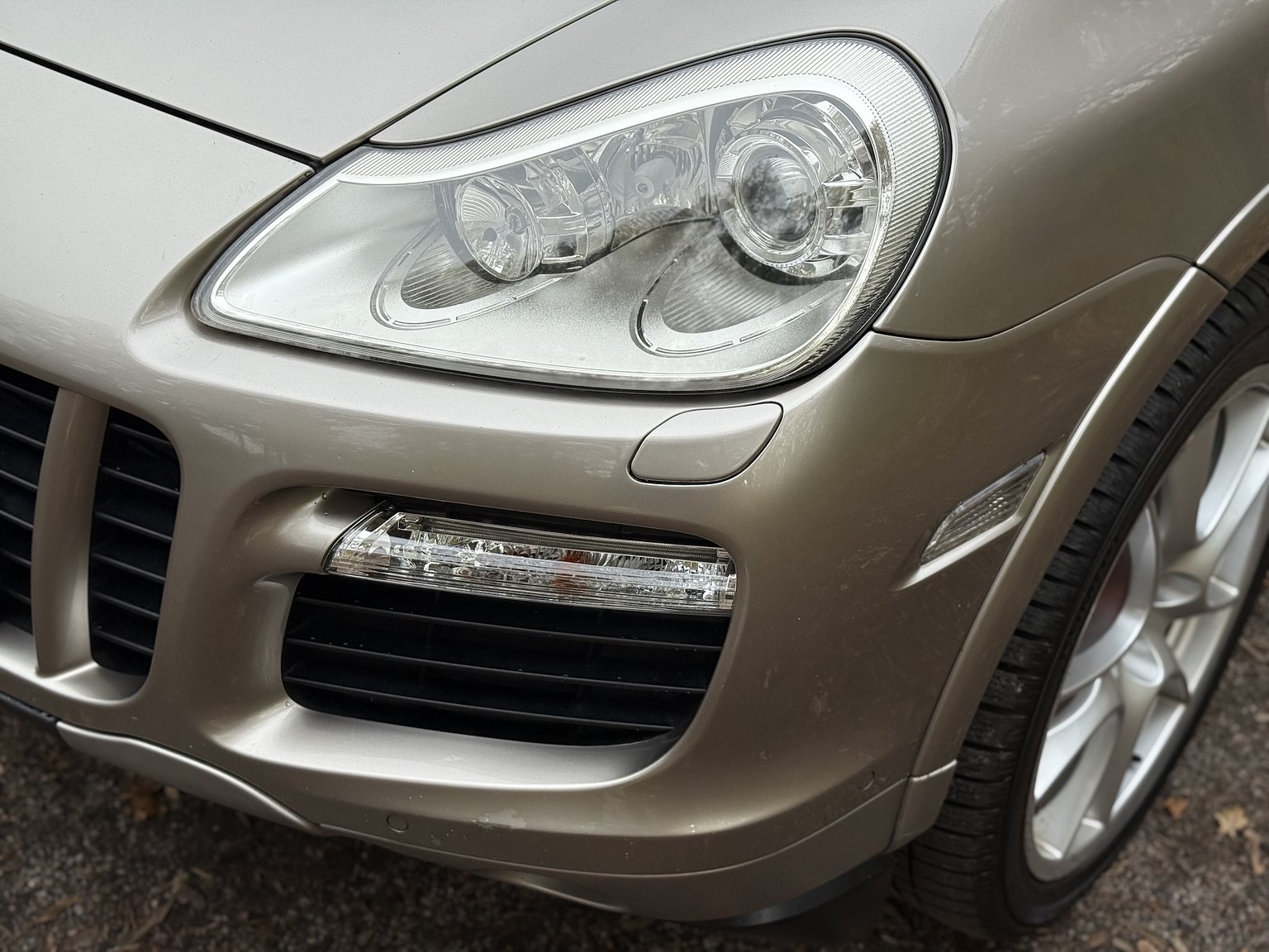 Exteriörbild på 2008 Porsche Cayenne GTS 6-växlad Manuell