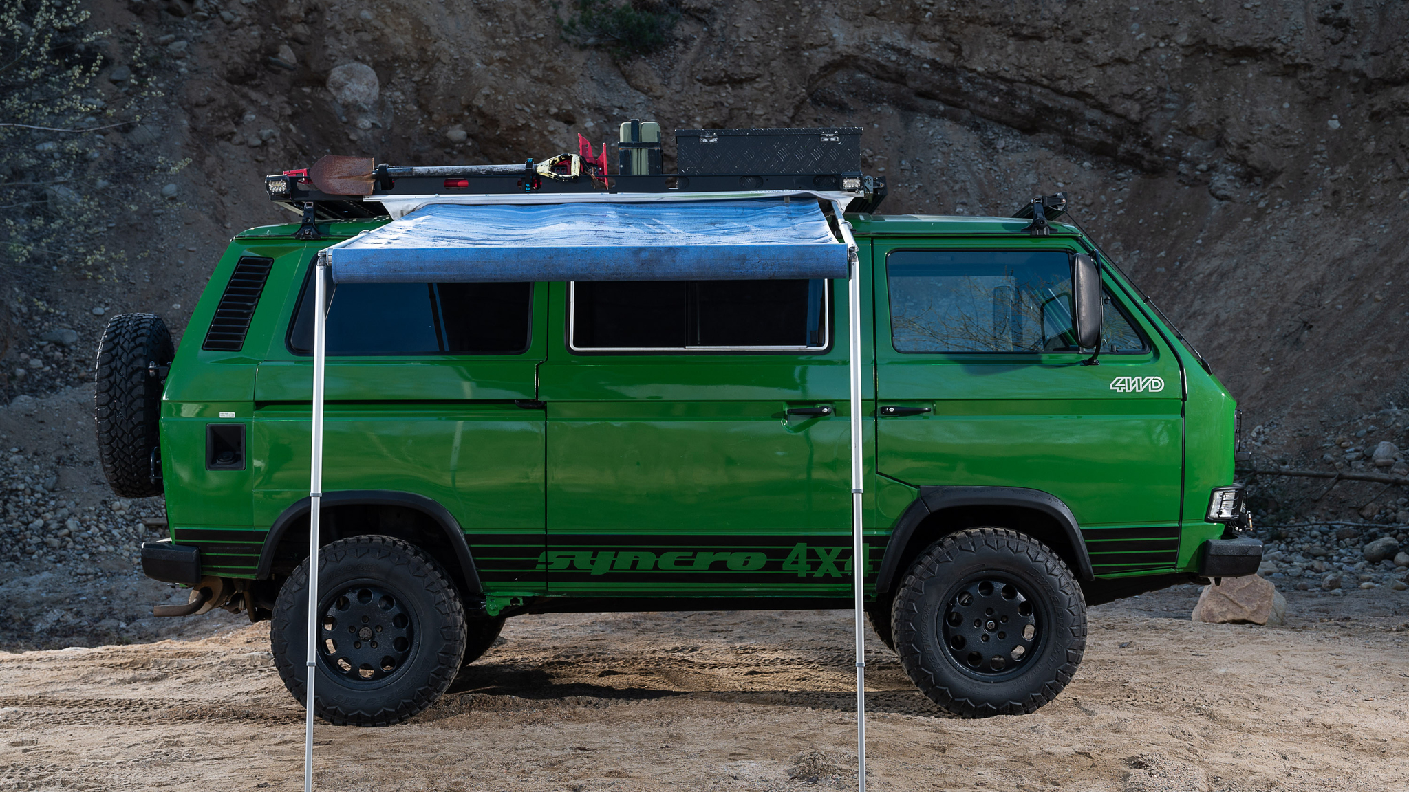 Exterior image of 1992 Volkswagen T3 Kombi Syncro 16" Westfalia
