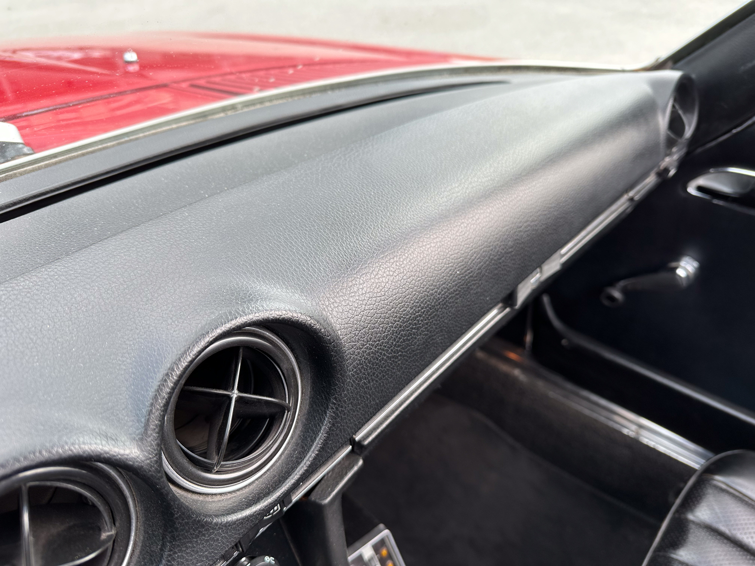 Innenraumfoto von 1975 Mercedes-Benz 280 SL (9)