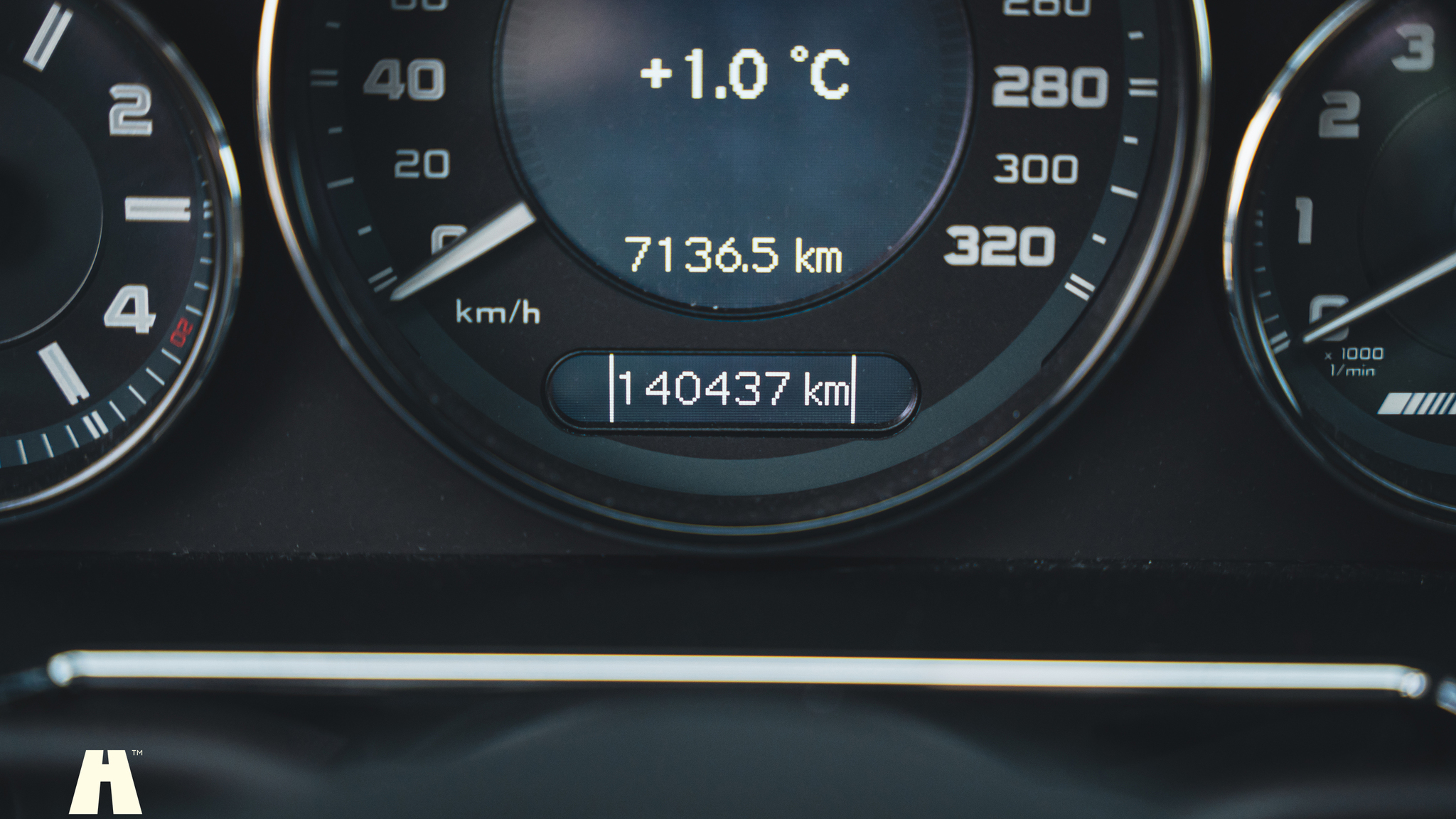 Interiörbild 2008 Mercedes-Benz CLS 63 AMG (27)