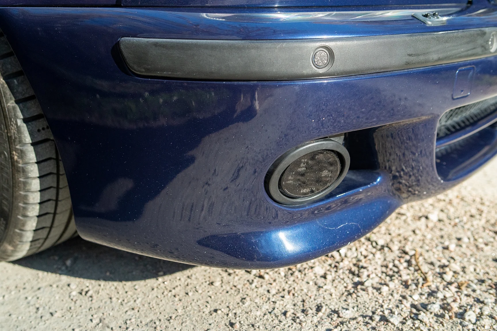 Exterior image of 1996 BMW 540iA (11)