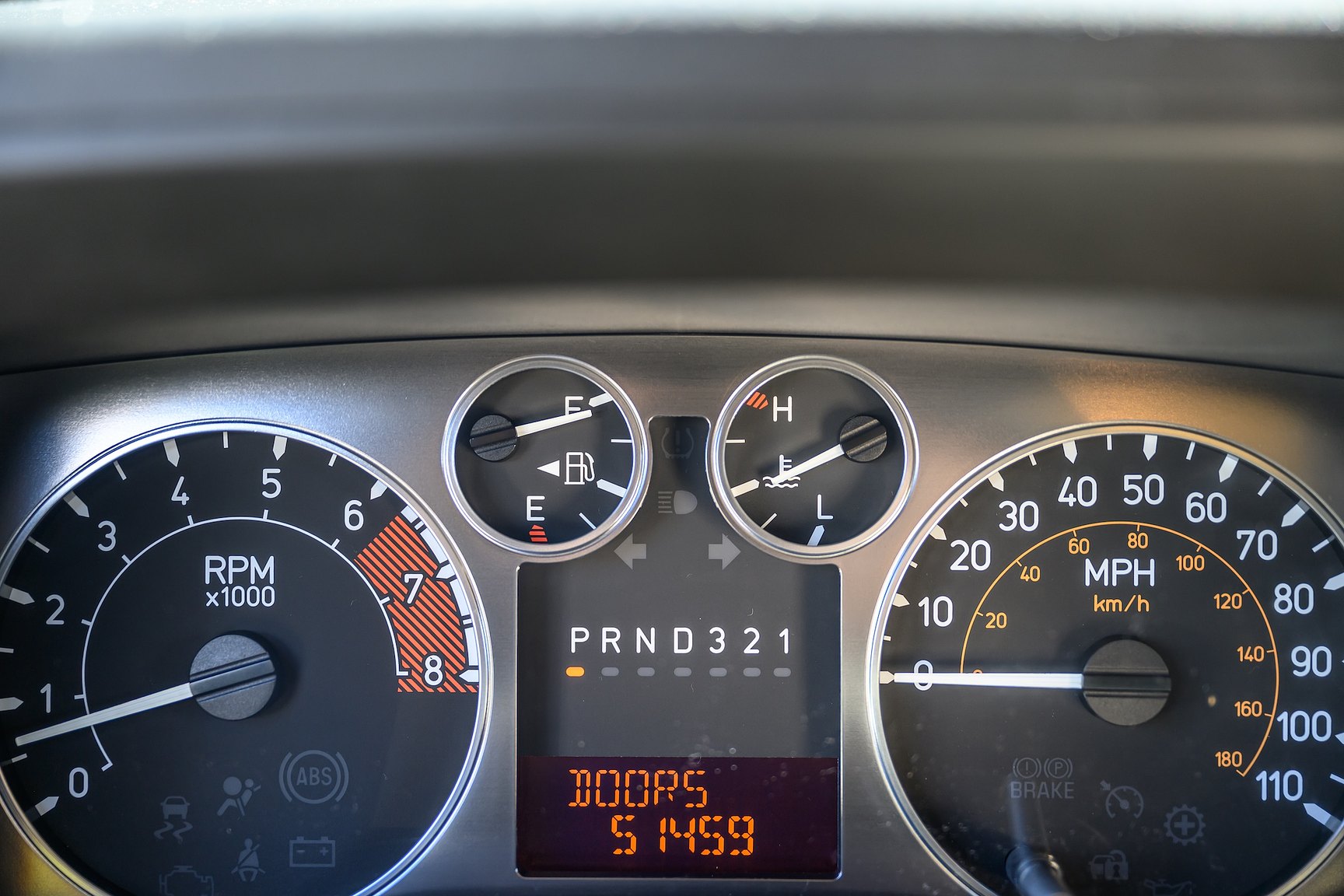 Interior image of 2006 Hummer H3