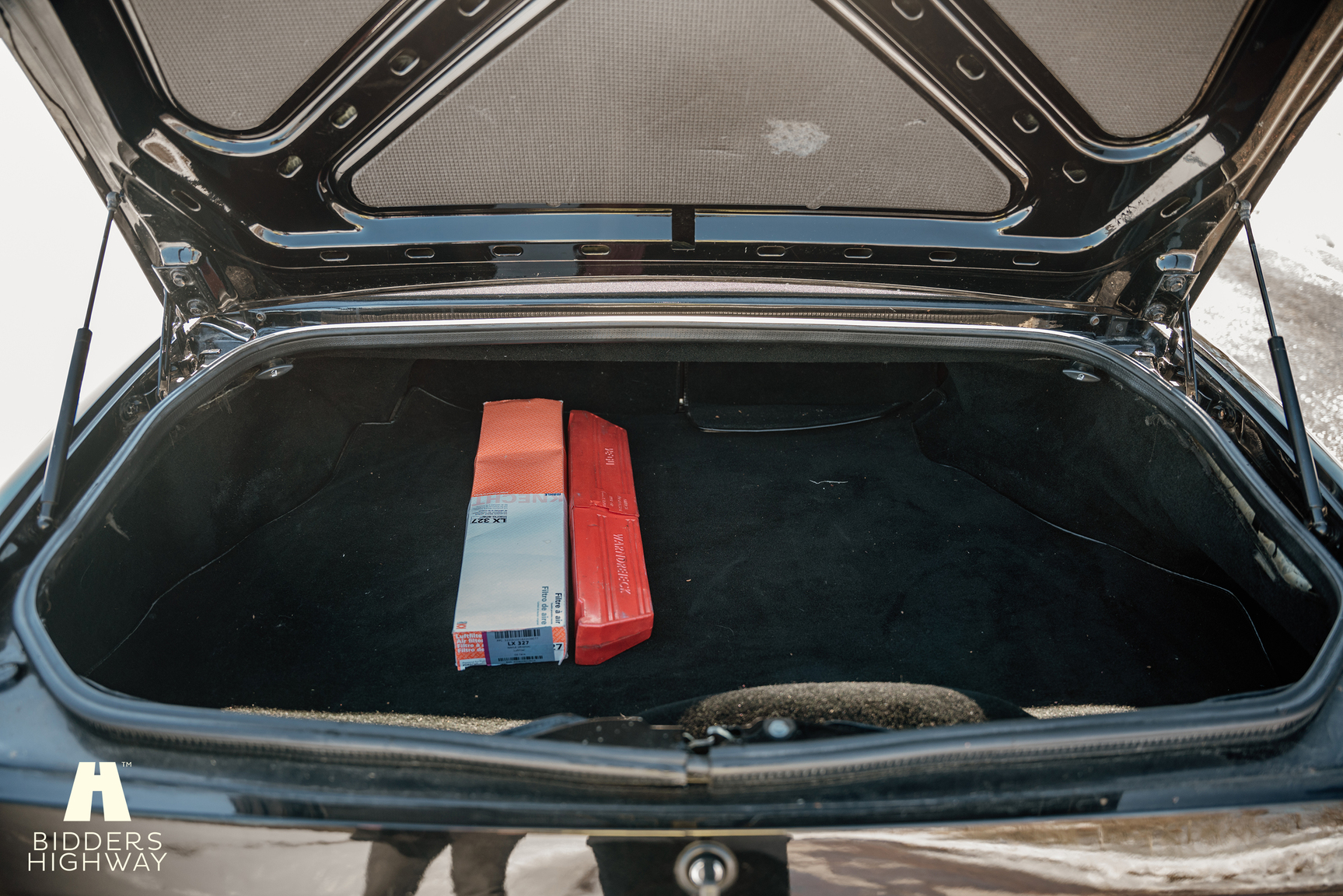 Interior image of 1989 Porsche 944 S2 Cabriolet