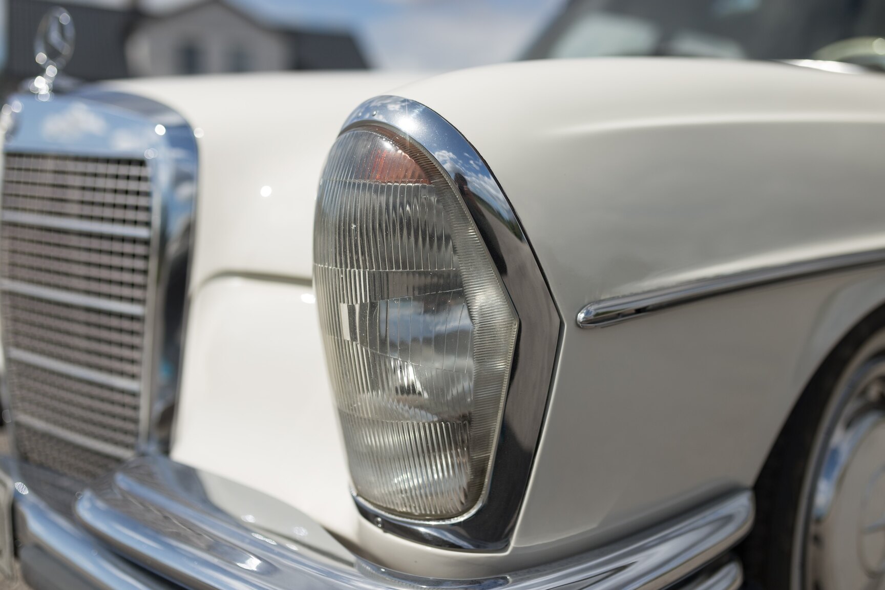 Exteriörbild på 1966  Mercedes-Benz 250 