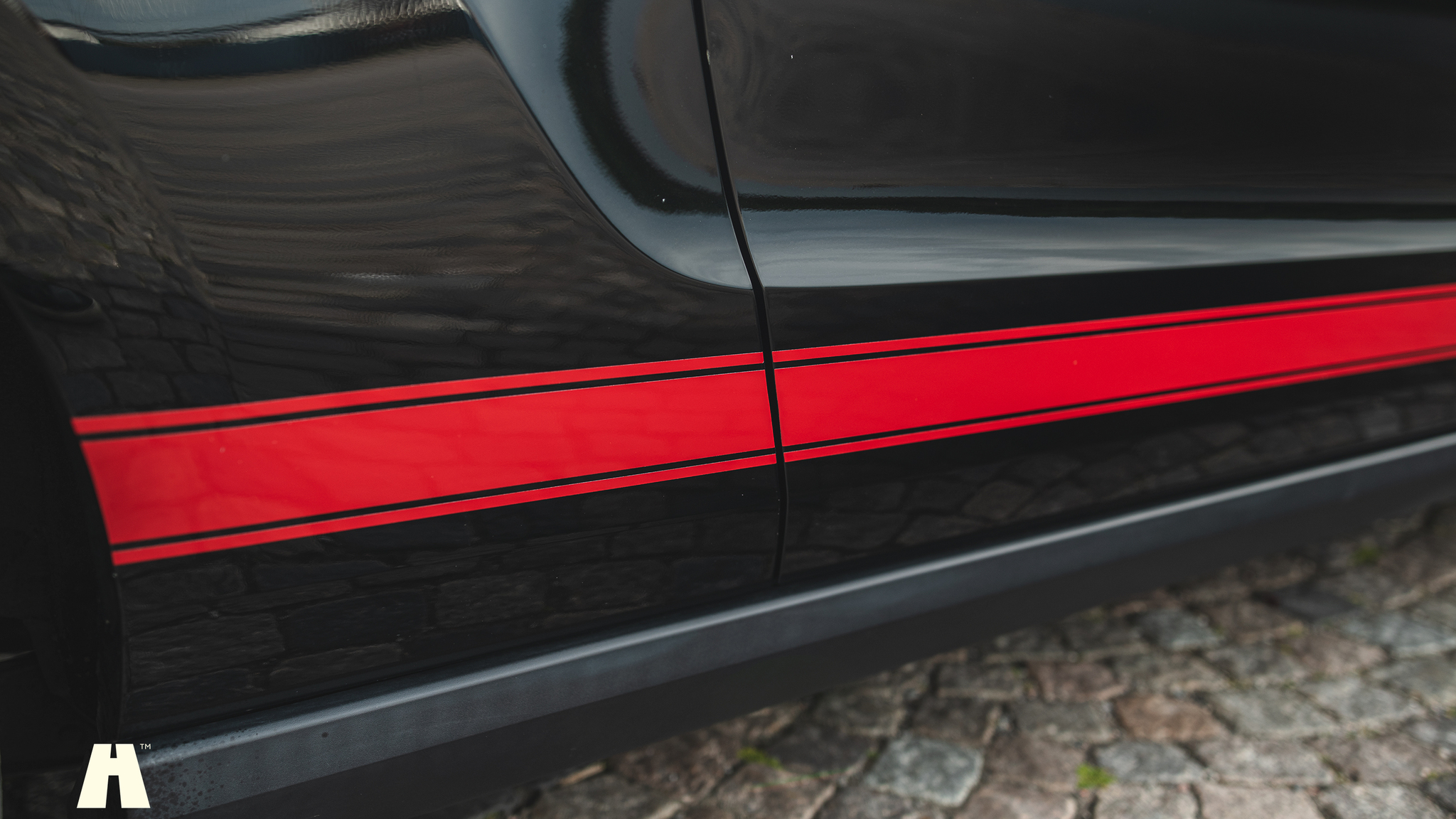 Exterior image of 2010 Ford Mustang GT 