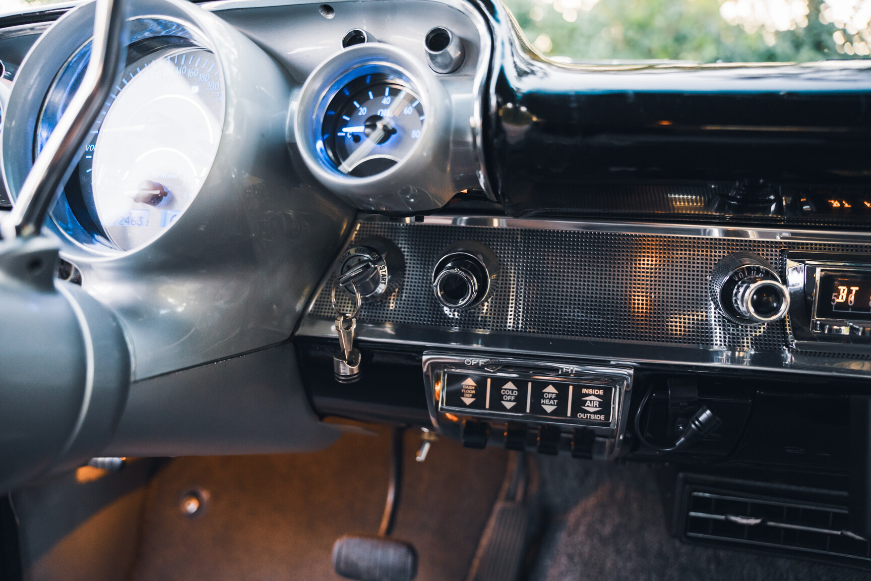 Interiörbild 1957 Chevrolet Bel Air Sport Coupé (32)