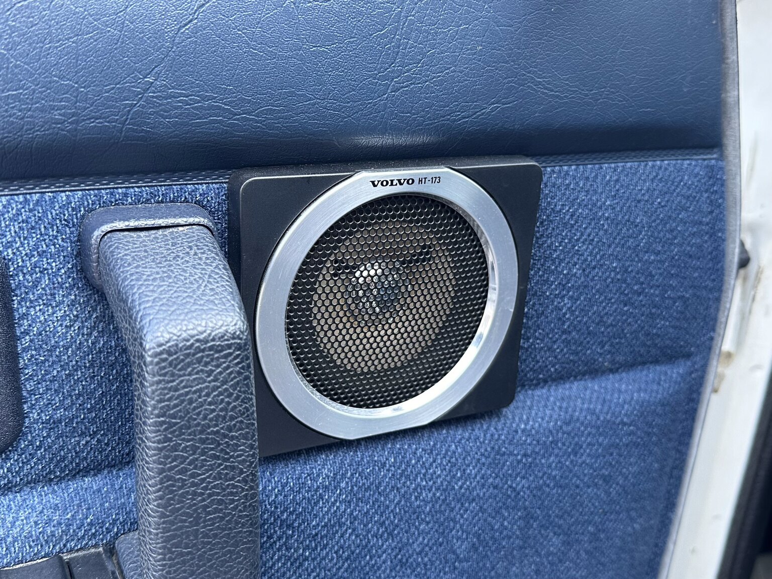 Interior image of 1991 Volvo 240 GLT