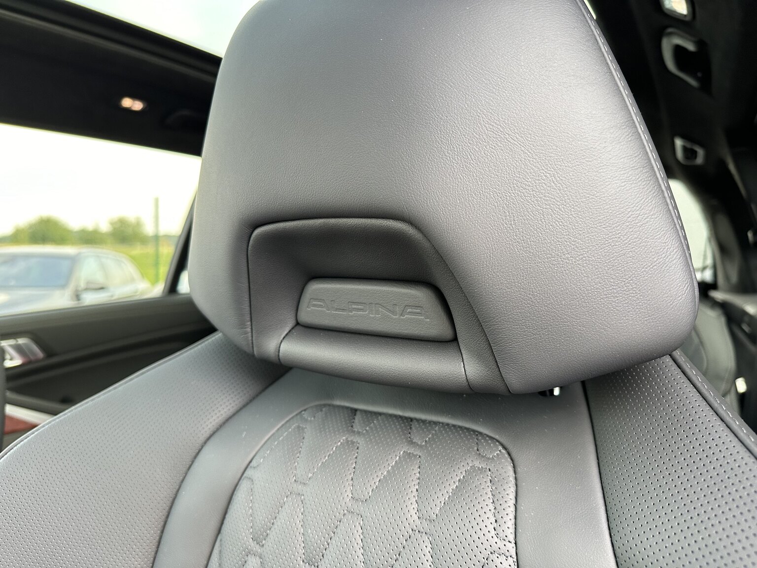 Interior image of 2022 ALPINA XB7