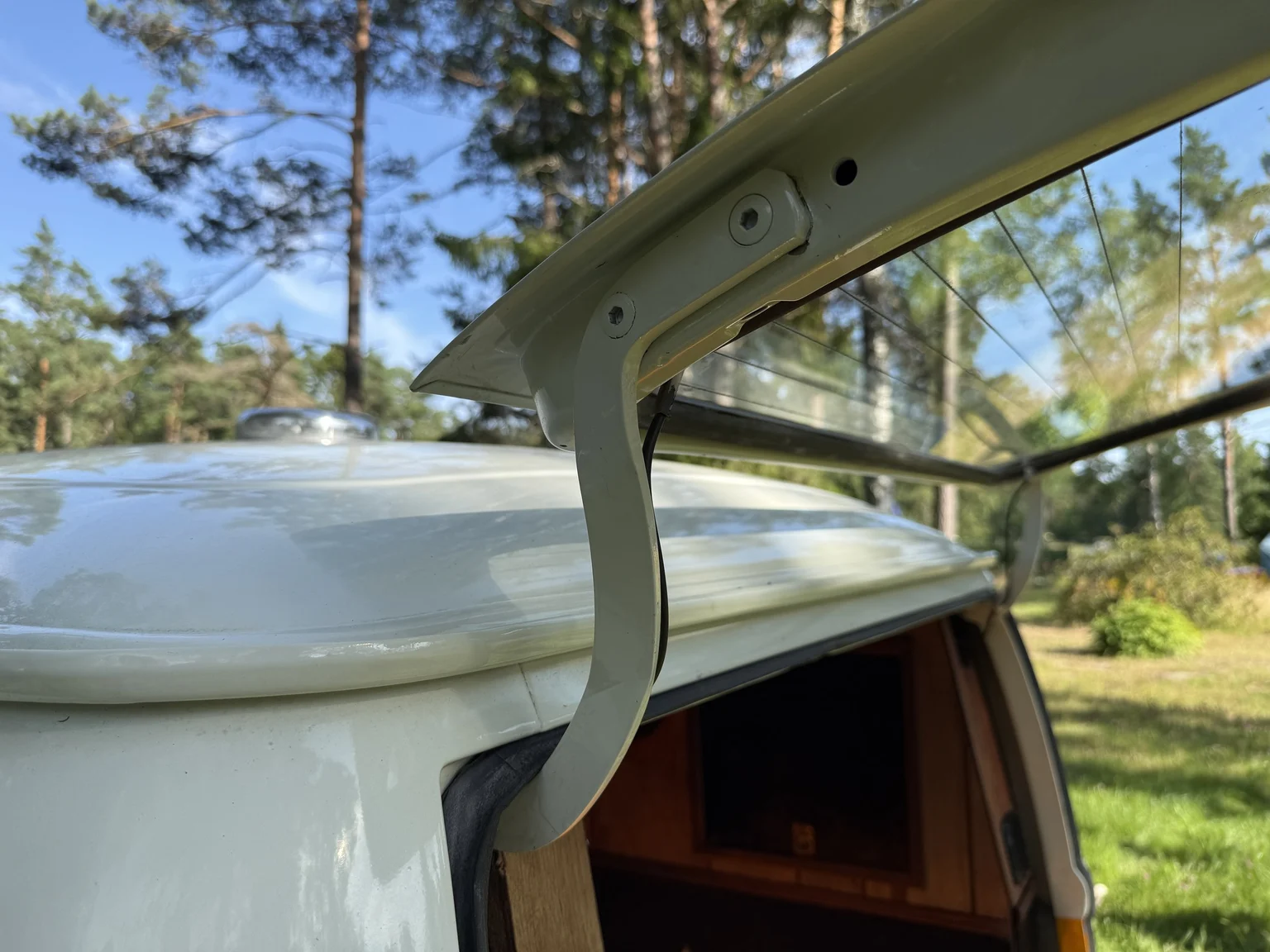 Innenraumfoto von 1975 Volkswagen Transporter Campervan (112)