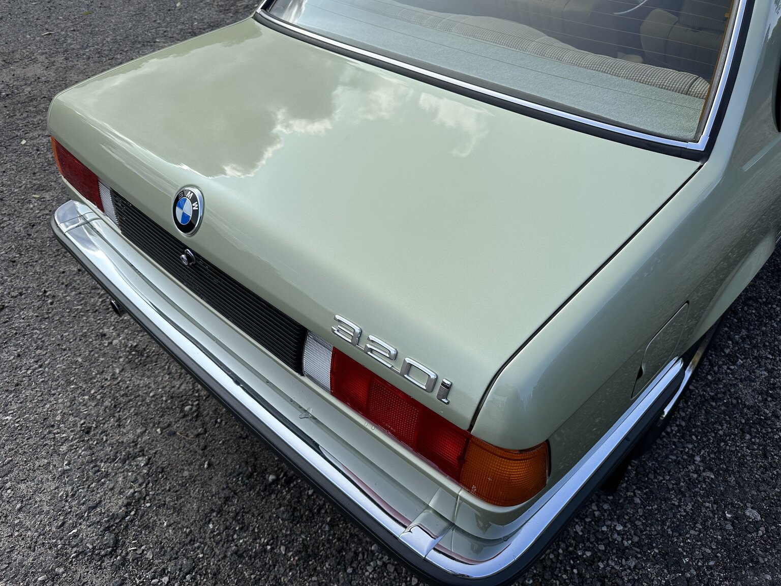 Exteriörbild på 1980 BMW 320i E21