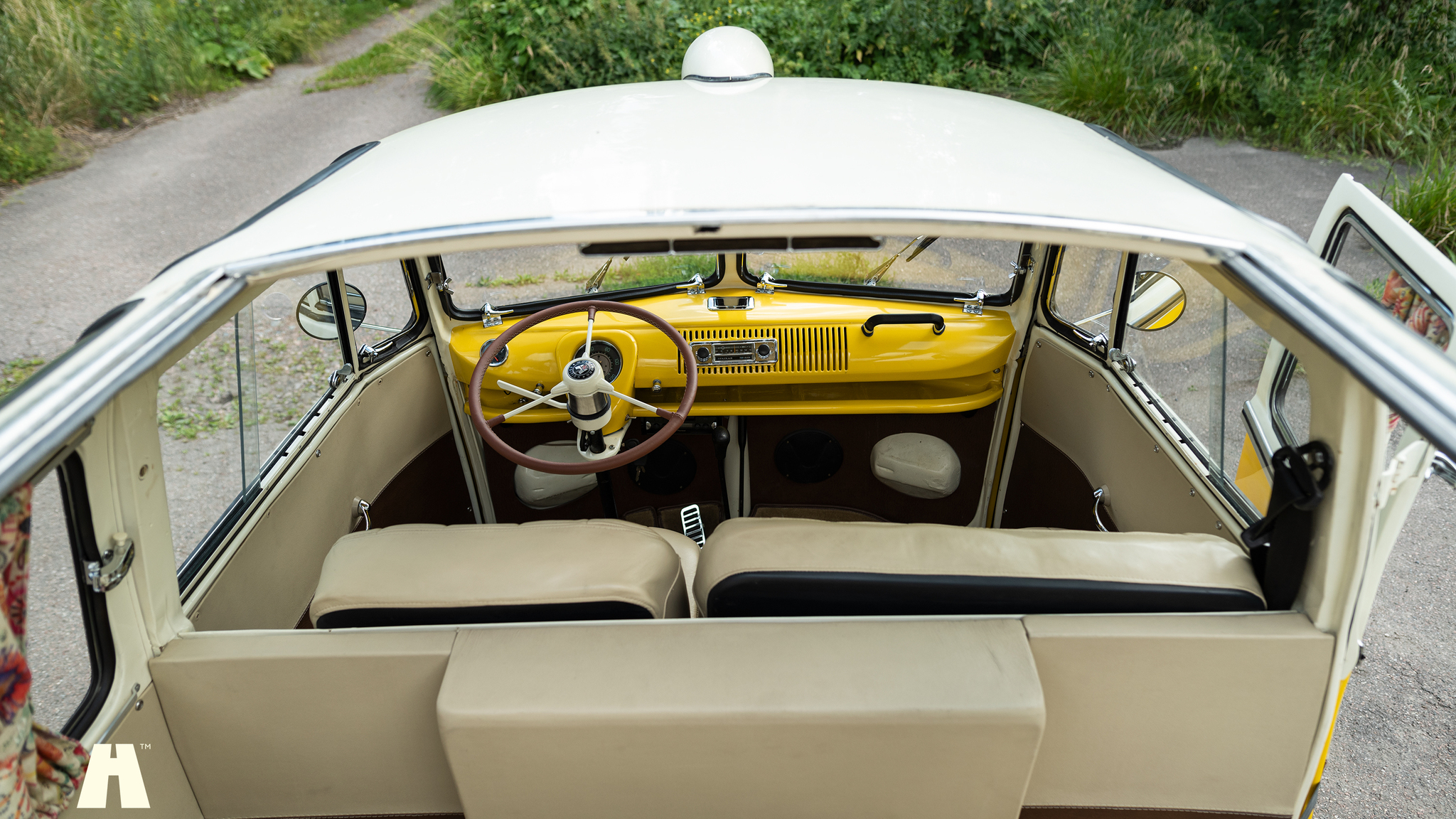 Innenraumfoto von 1974 Volkswagen T1 Split Window  