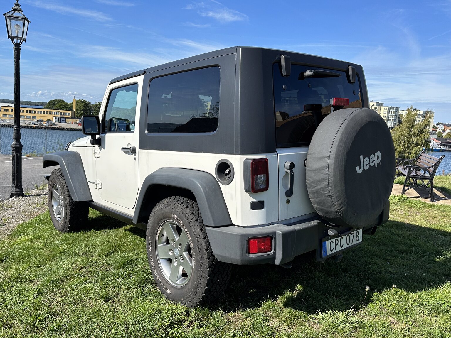 Aussenfoto 2010 Jeep Wrangler Rubicon (5)