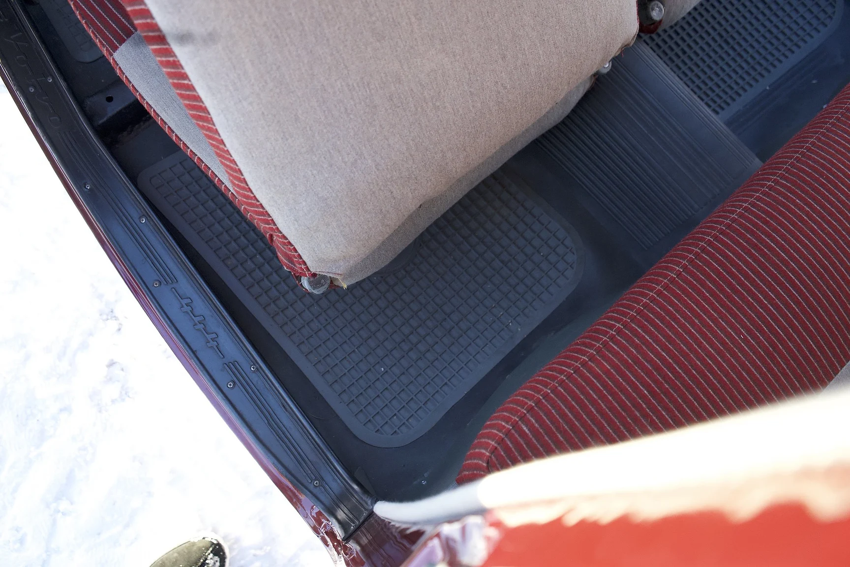 Interior image of 1953 Volvo PV444 DS (14)