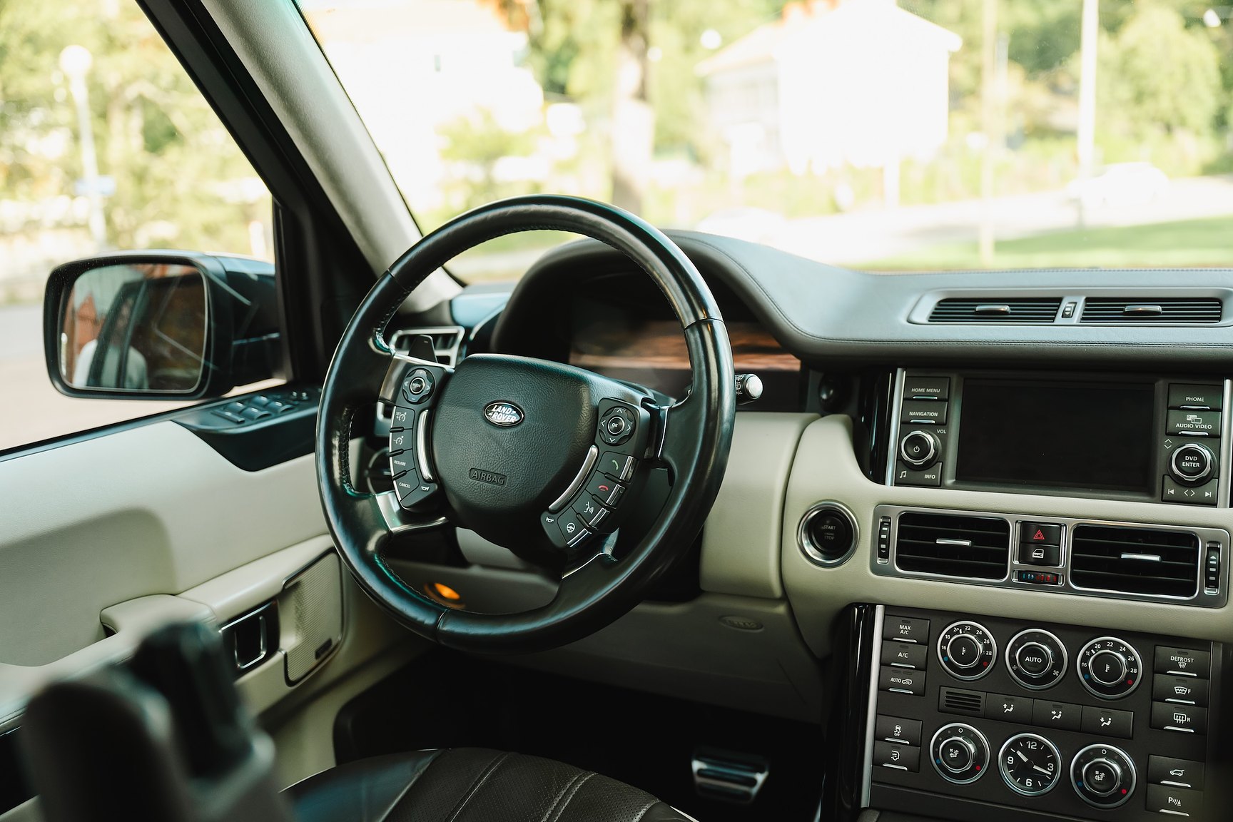 Interior image of 2012 Range Rover 4.4 TDV8 Westminster 