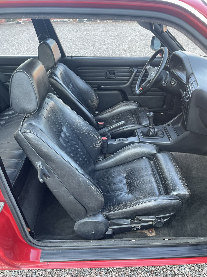 Interiörbild 1987 BMW 320i