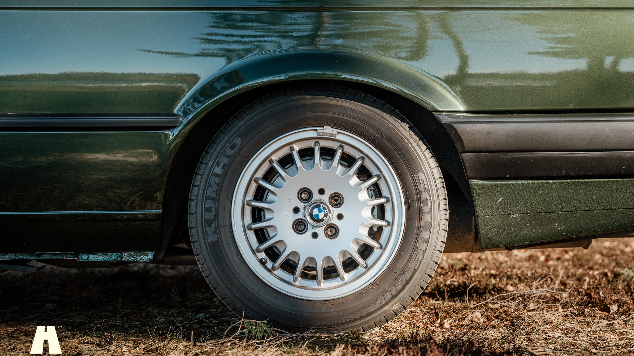 Exteriörbild på 1988 BMW 325 Coupé (12)