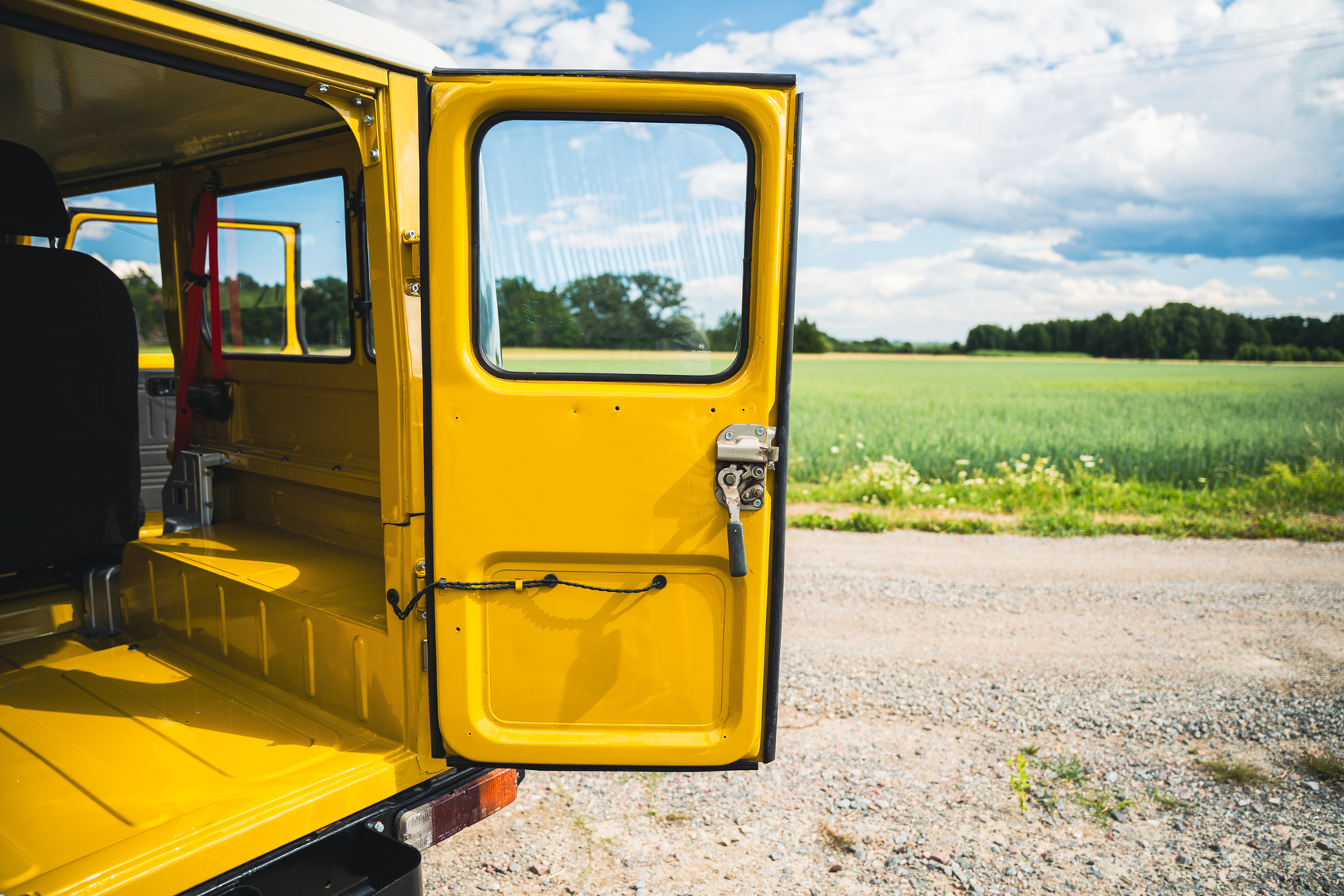 Interior image of 1976 Toyota Land Cruiser BJ40