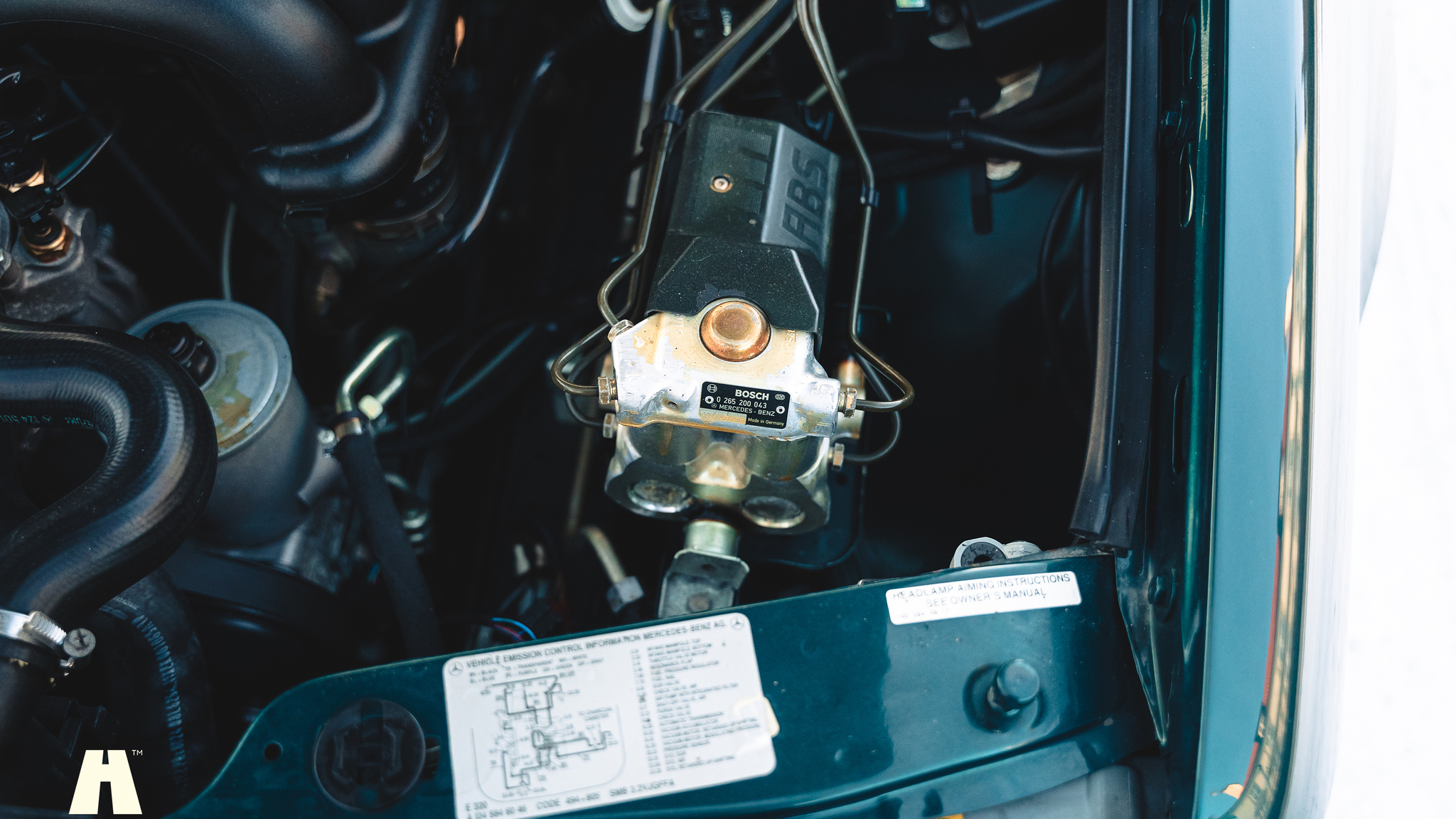 Image of 1995 Mercedes-Benz E320 Cabriolet  mechanics