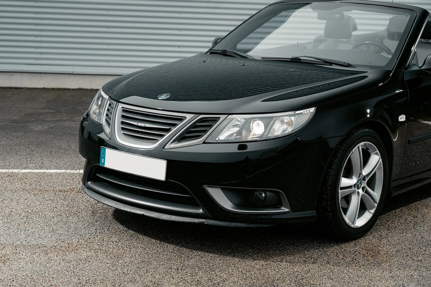 Exterior image of 2004 SAAB 9-3 Aero 2.0T Cabriolet (10)