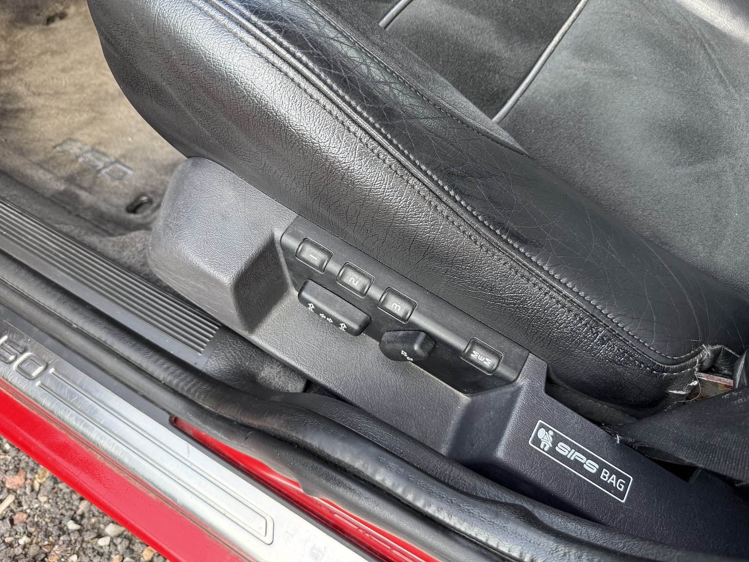 Interior image of 1996 Volvo 850 R "T-Röd"