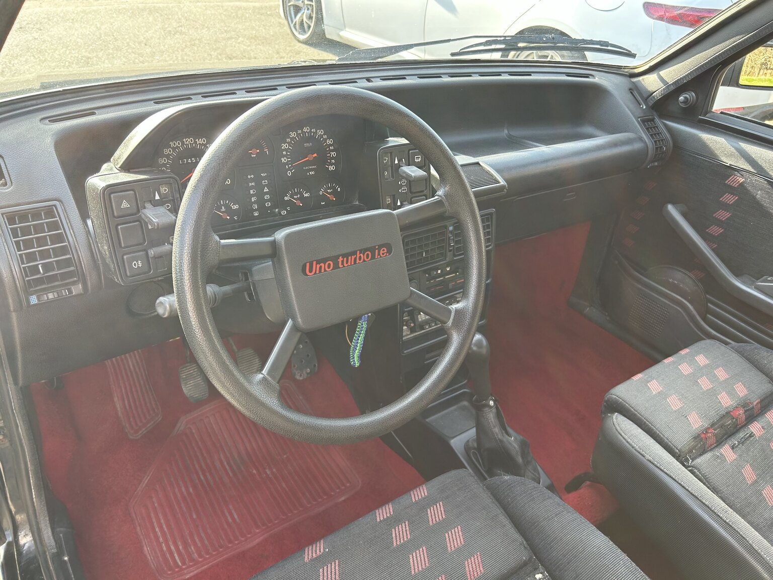 Innenraumfoto von 1987 Fiat UNO Turbo I.E (3)