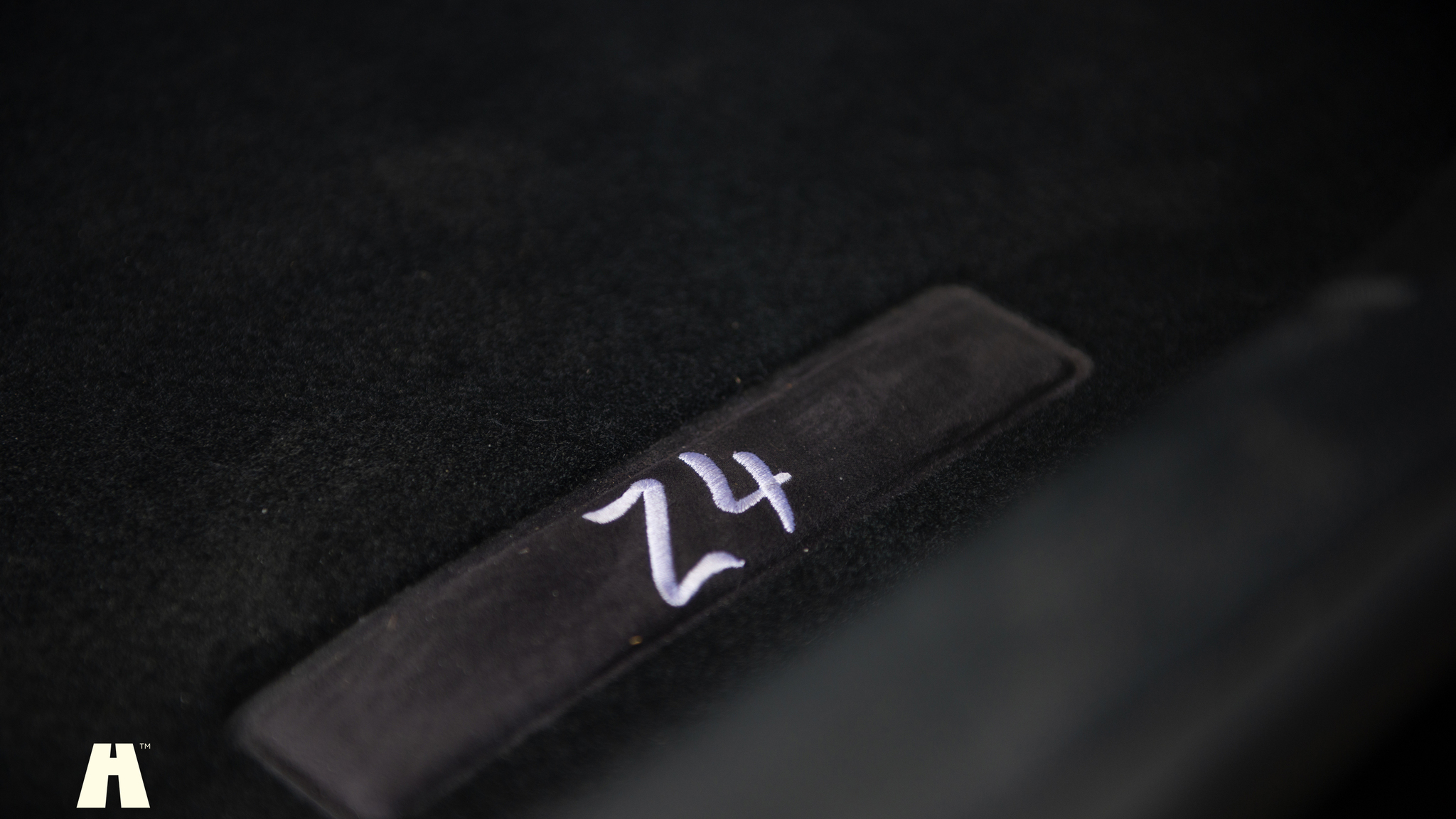 Innenraumfoto von 2009 BMW Z4 S-Drive23i (38)