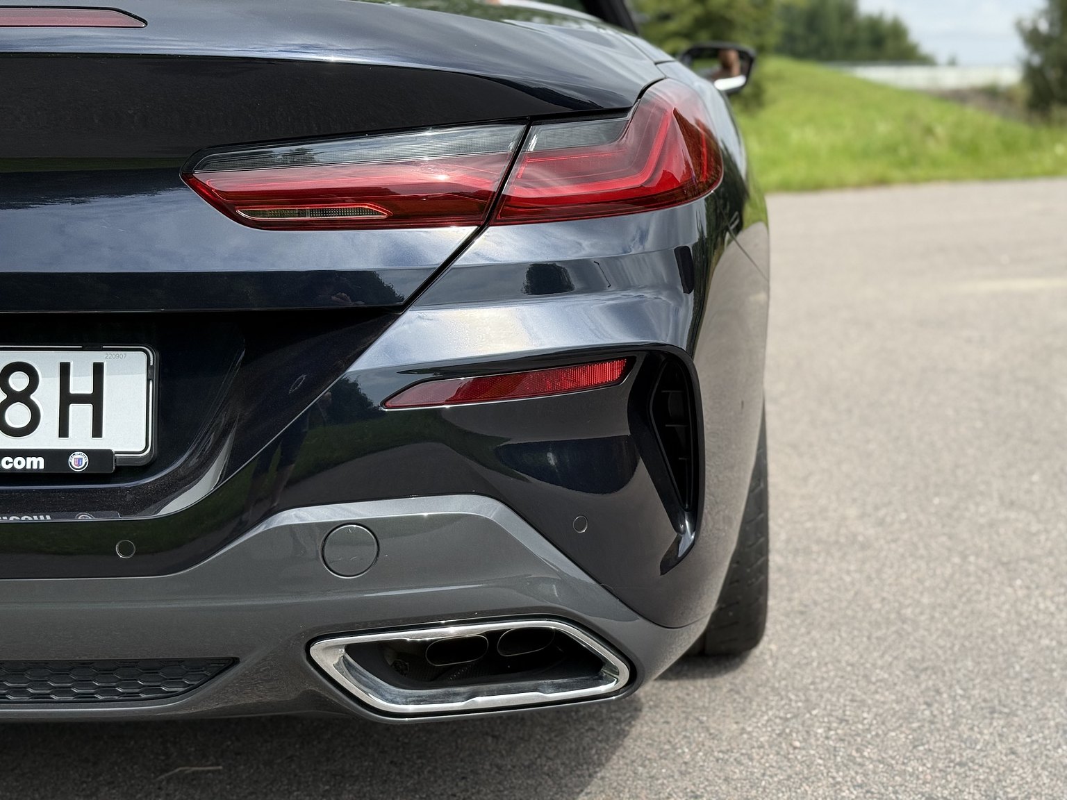 Exterior image of 2019 BMW M850i xDrive Convertible Steptronic