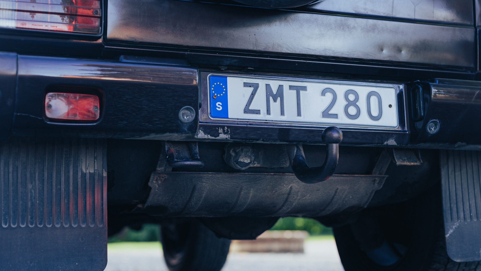 Exterior image of 2000 Mercedes G500 Classic Special Edition