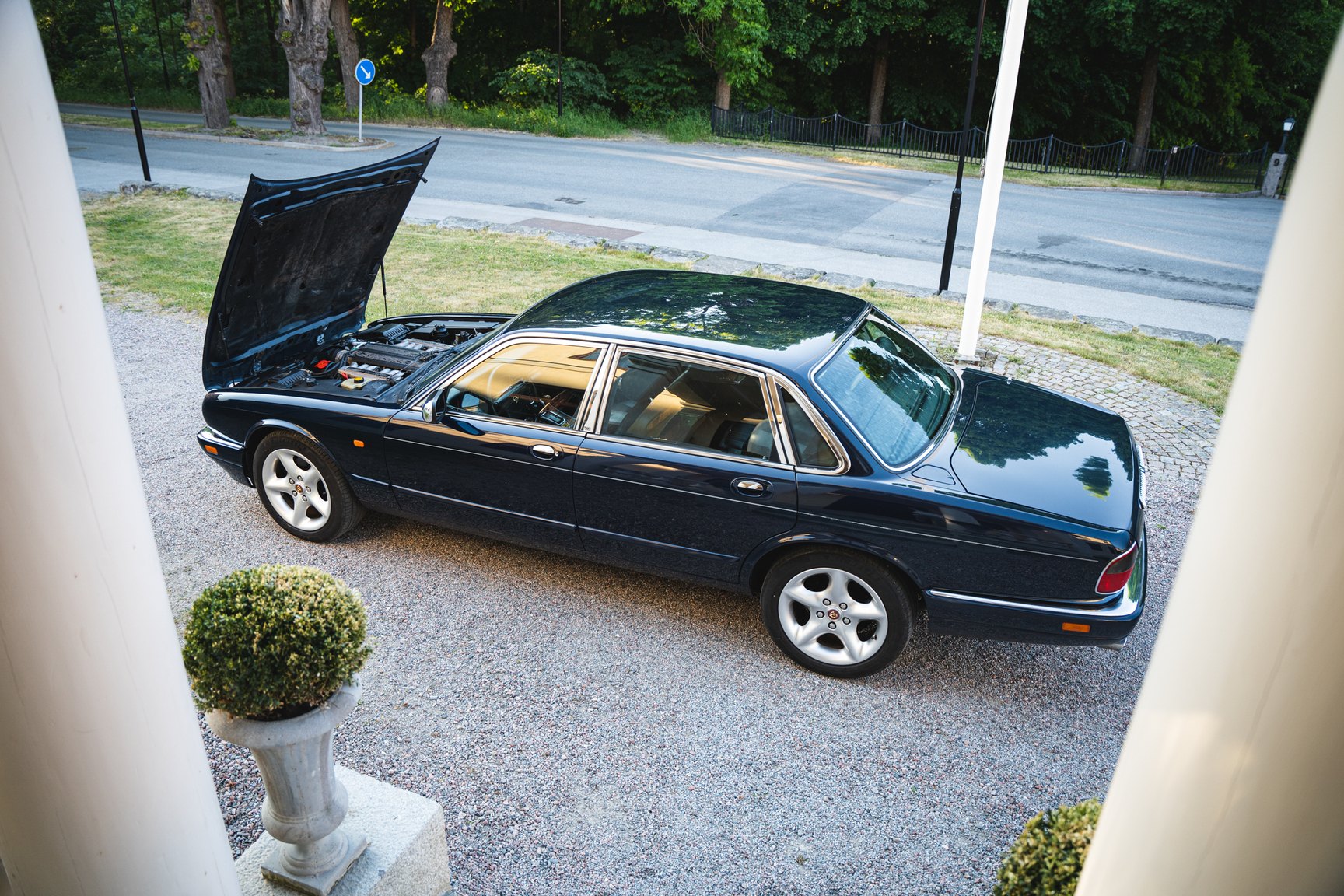 Exterior image of 1995 Jaguar XJ Double SIX