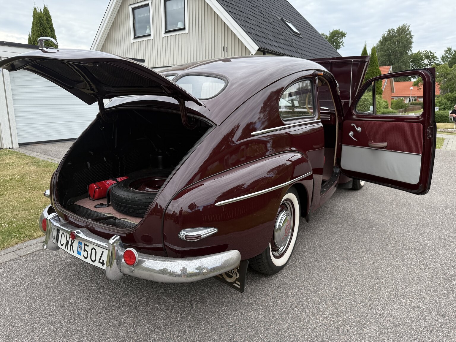 Exterior image of 1953 Volvo PV 444 ES