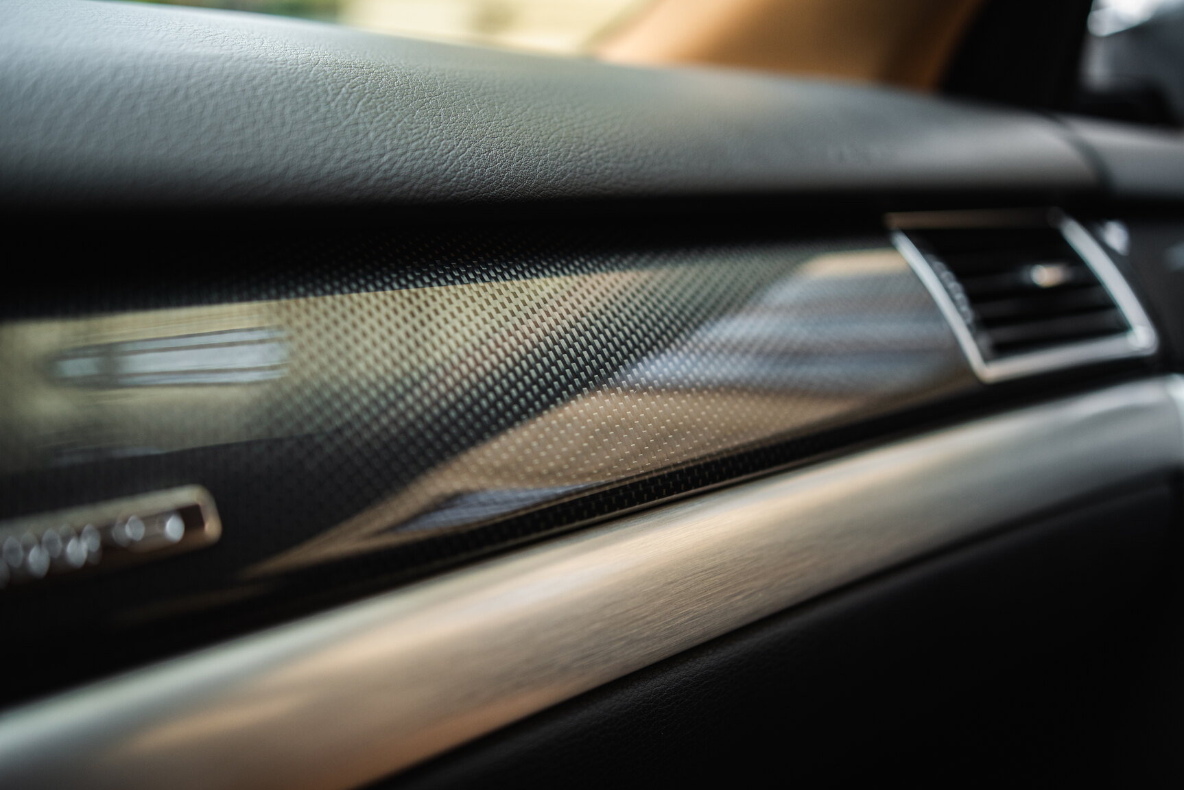 Interior image of 2009 Audi S8 5.2 V10 FSI Quattro