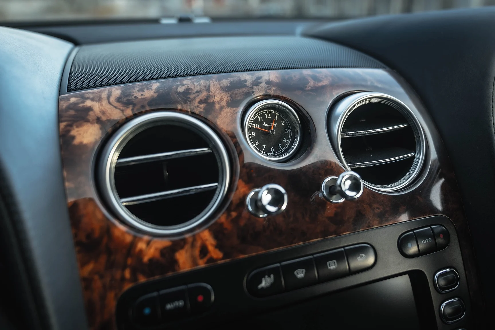 Innenraumfoto von 2007 Bentley Continental GTC (7)