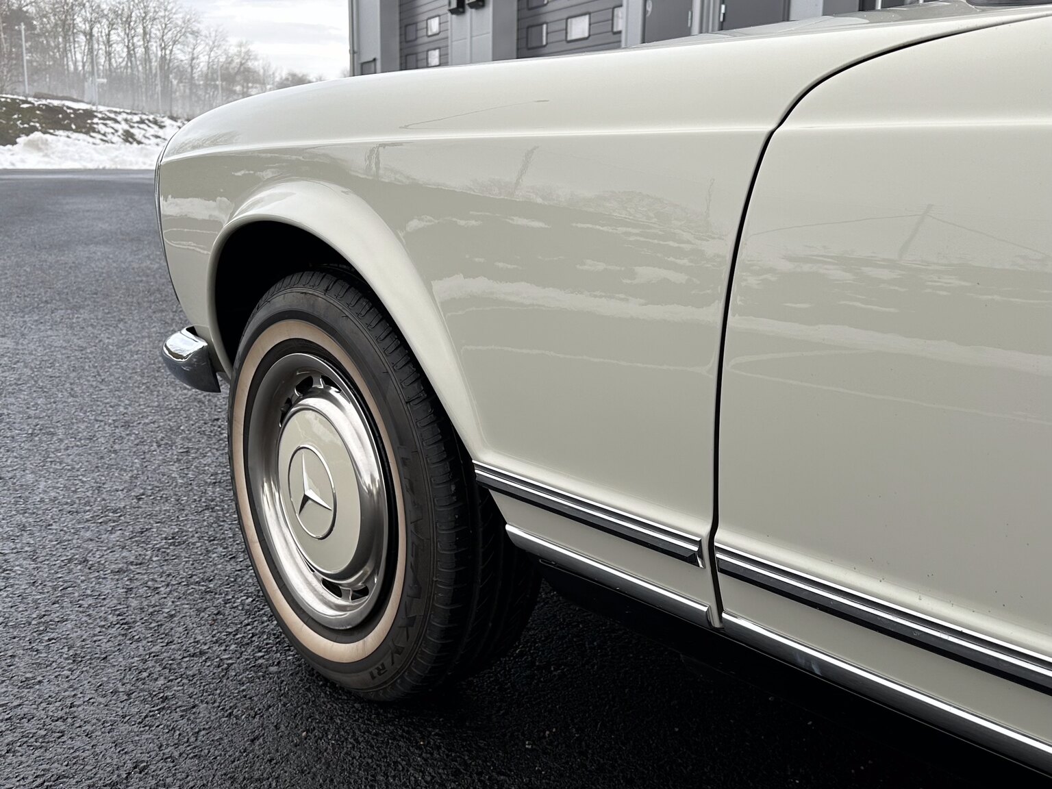 Aussenfoto 1968 Mercedes Benz SL 280 Pagoda